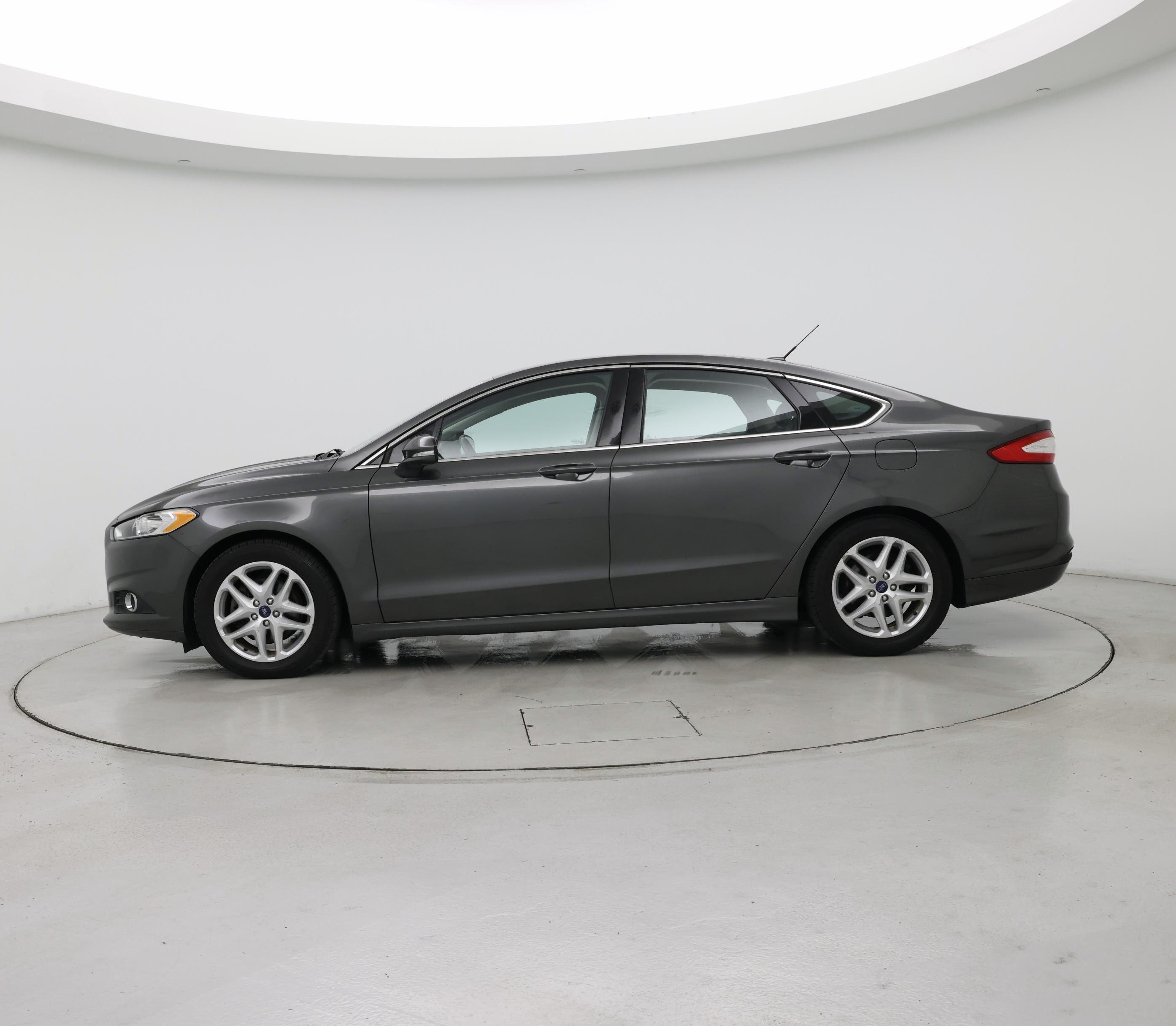 Thumbnail: 2015 Ford Fusion - 3
