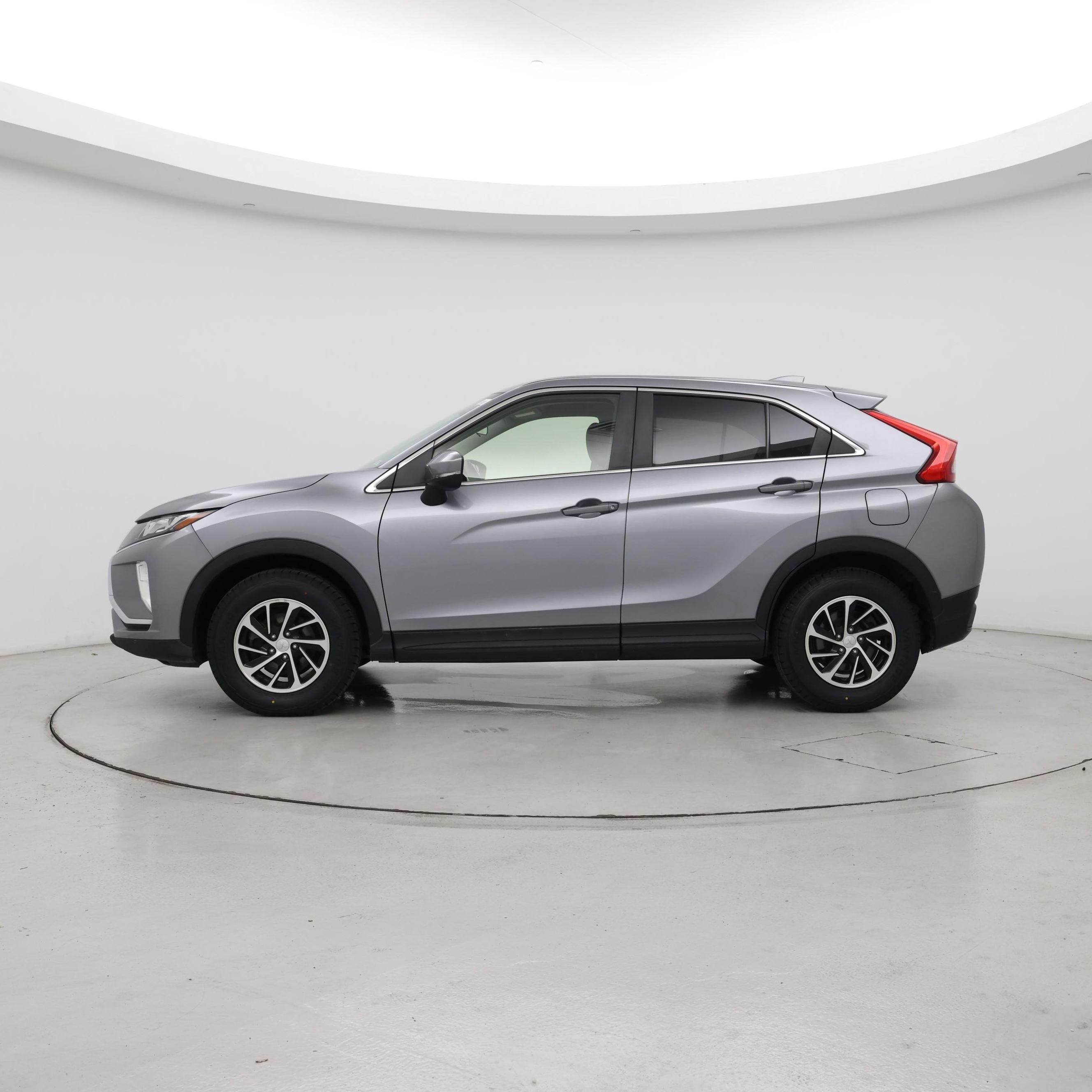 Thumbnail: 2020 Mitsubishi Eclipse Cross - 3