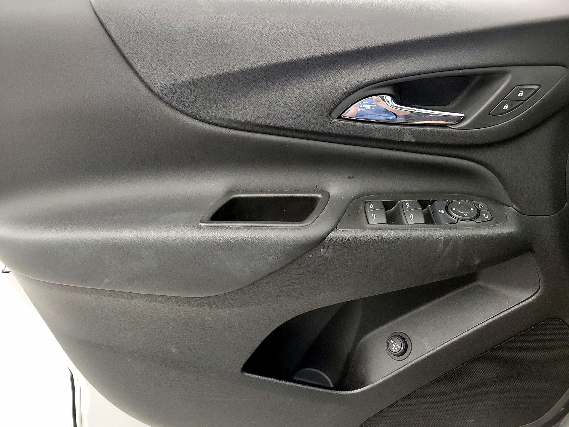 Thumbnail: 2022 Chevrolet Equinox - 12