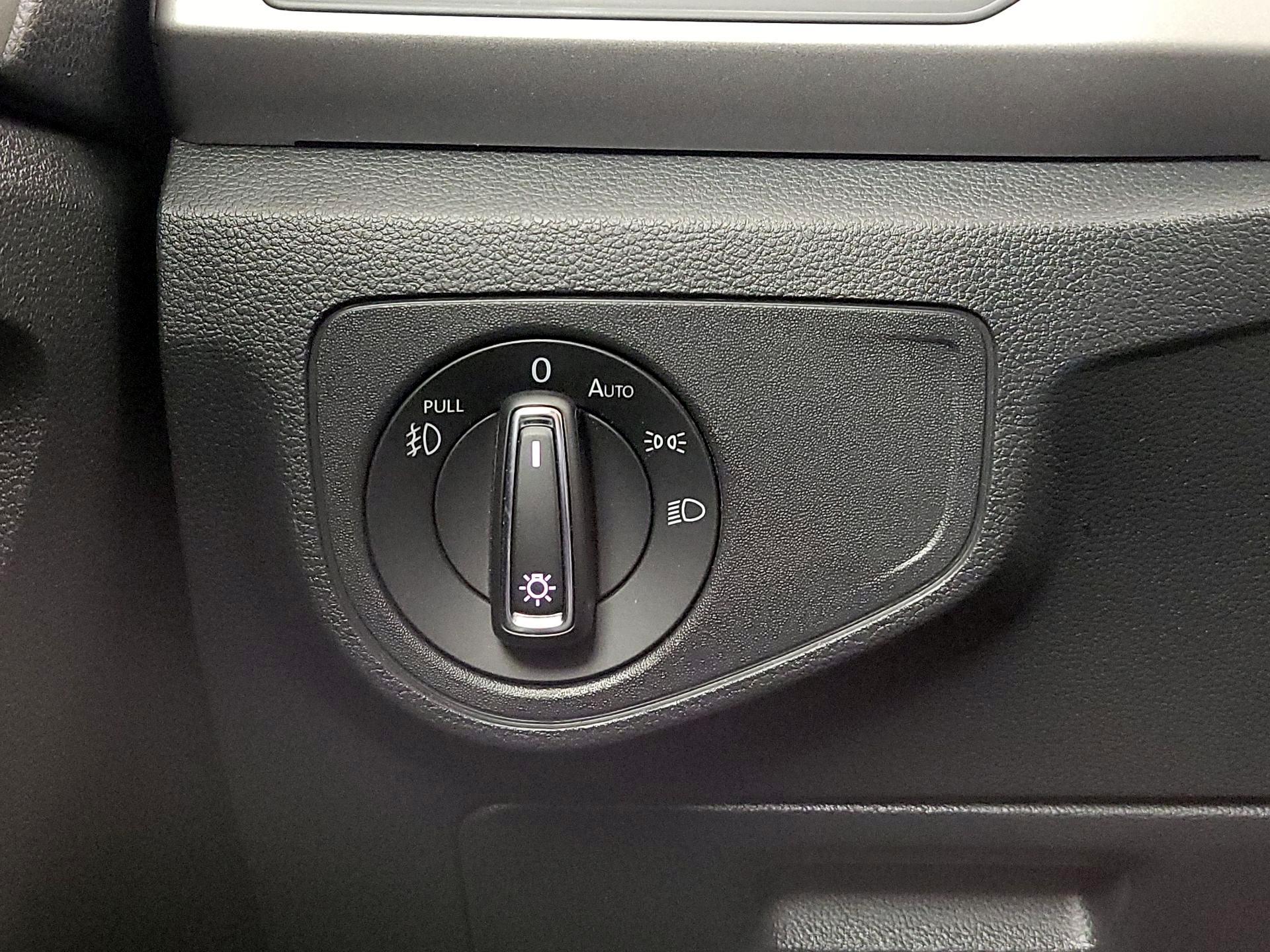 Thumbnail: 2020 Volkswagen Atlas - 13