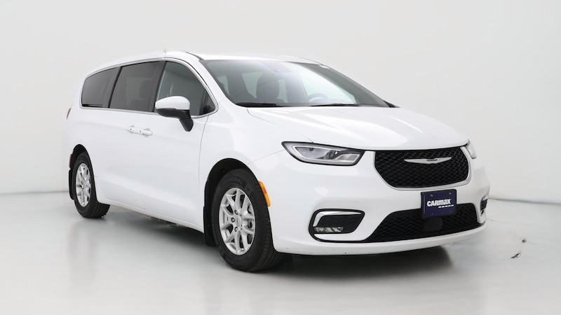 2023 Chrysler Pacifica Touring Hero Image