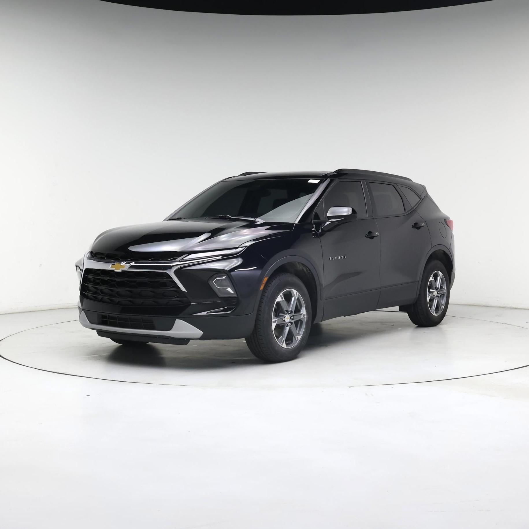 Thumbnail: 2023 Chevrolet Blazer - 4