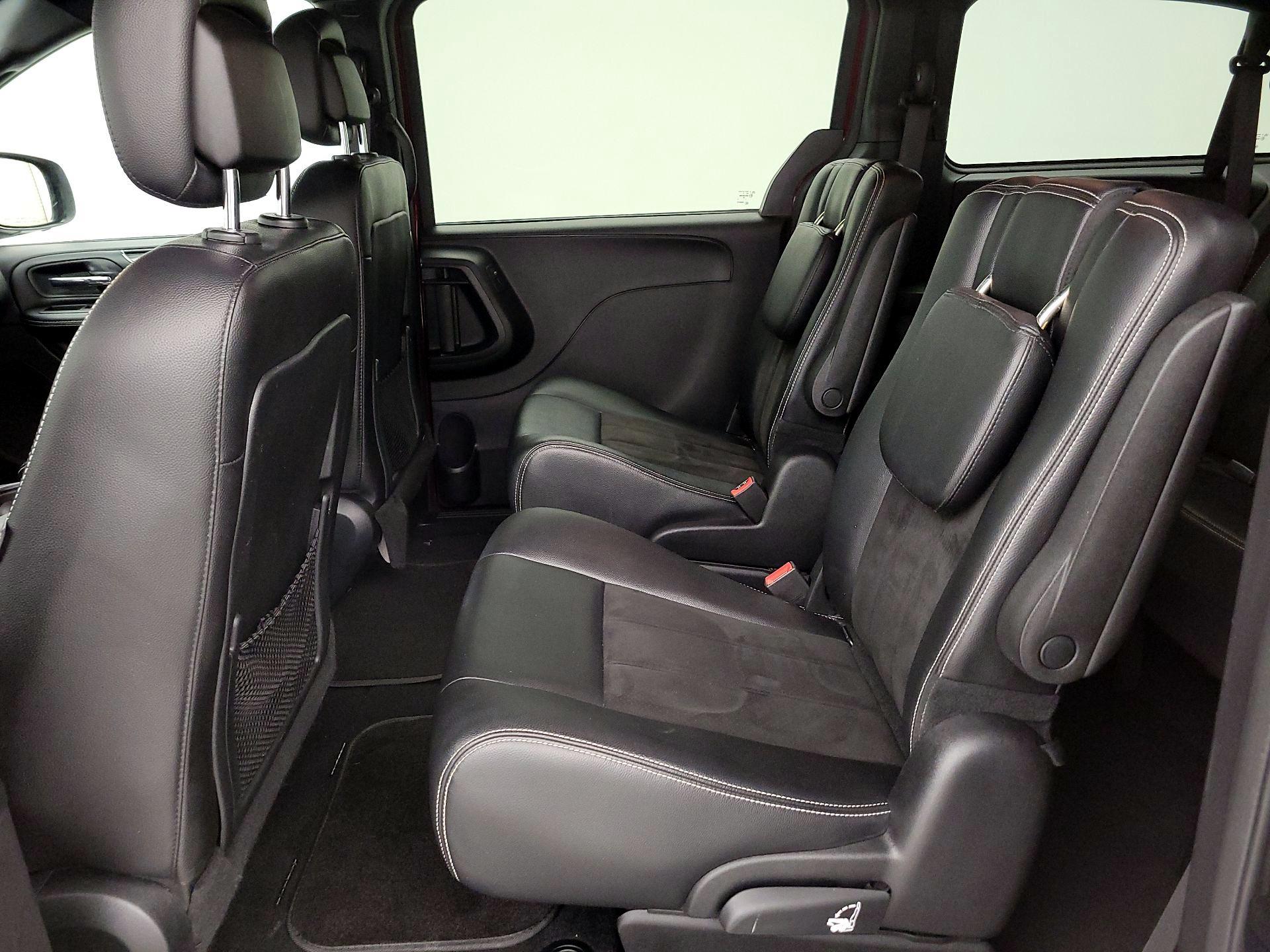 Thumbnail: 2019 Dodge Grand Caravan - 19