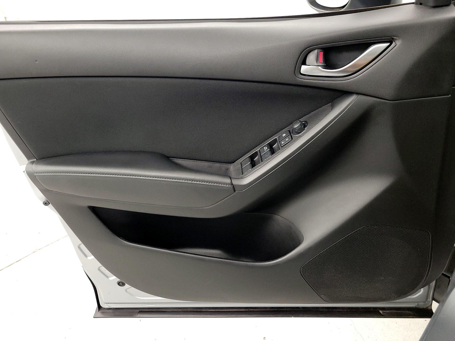 Thumbnail: 2016 Mazda CX-5 - 12