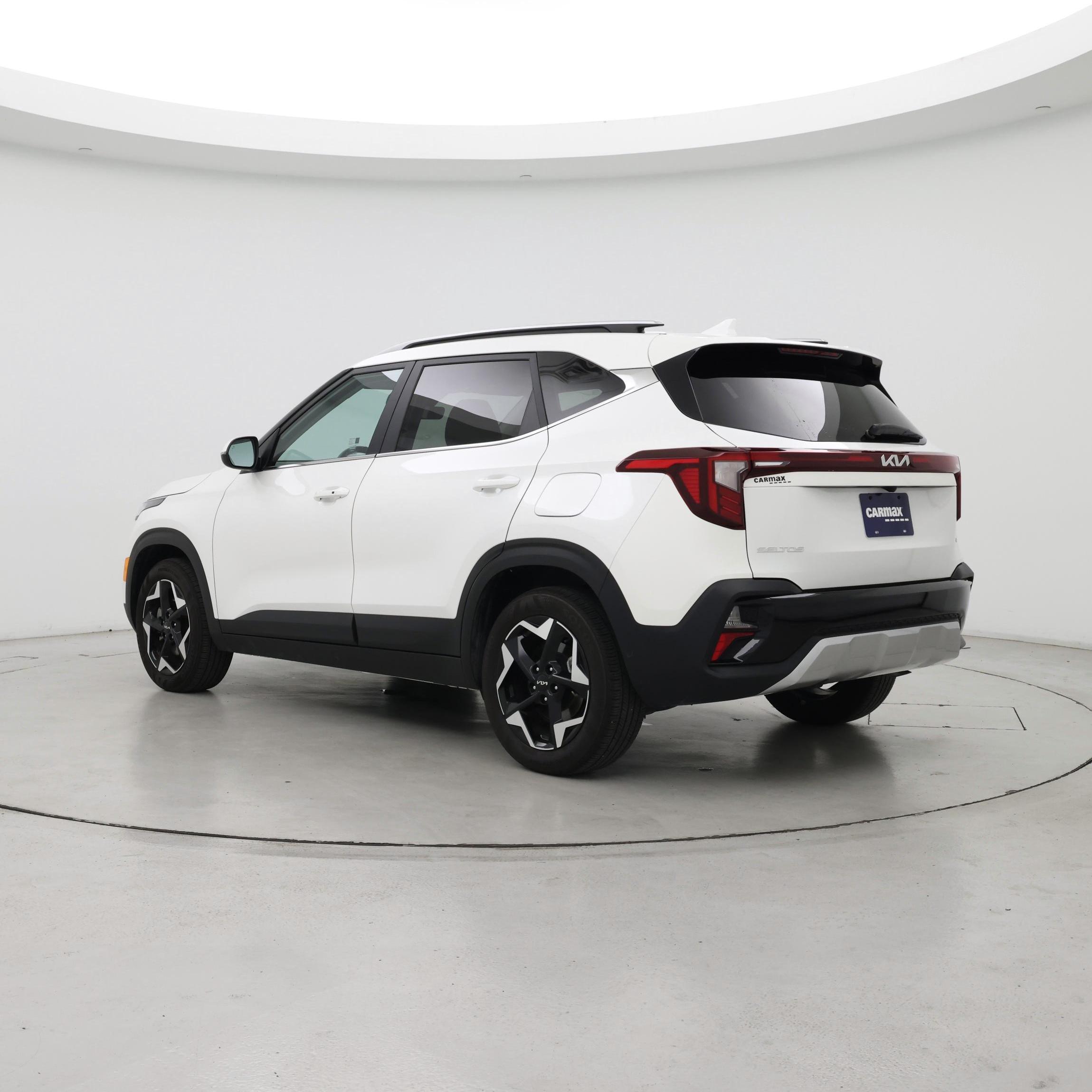 Thumbnail: 2024 Kia Seltos - 2