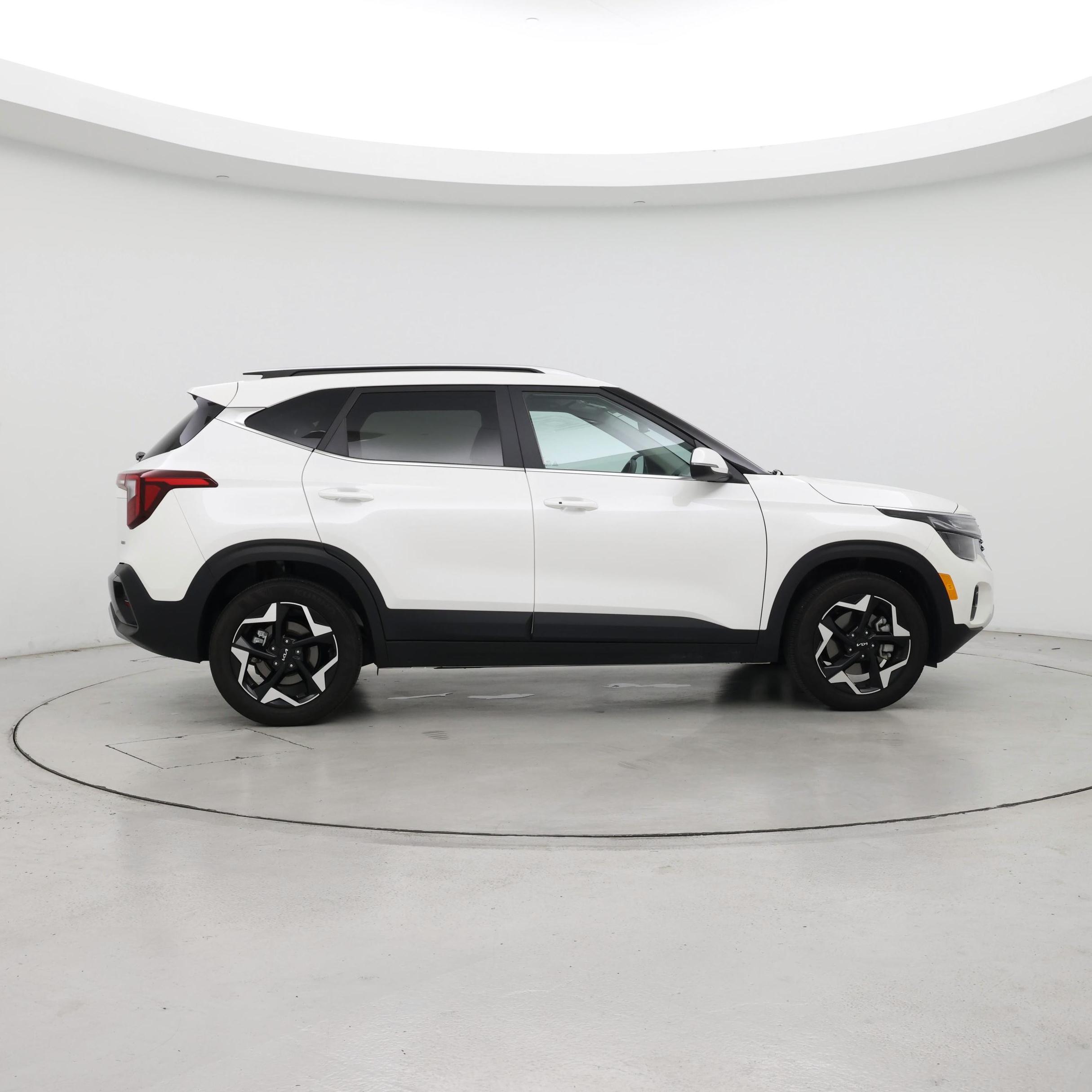 Thumbnail: 2024 Kia Seltos - 7