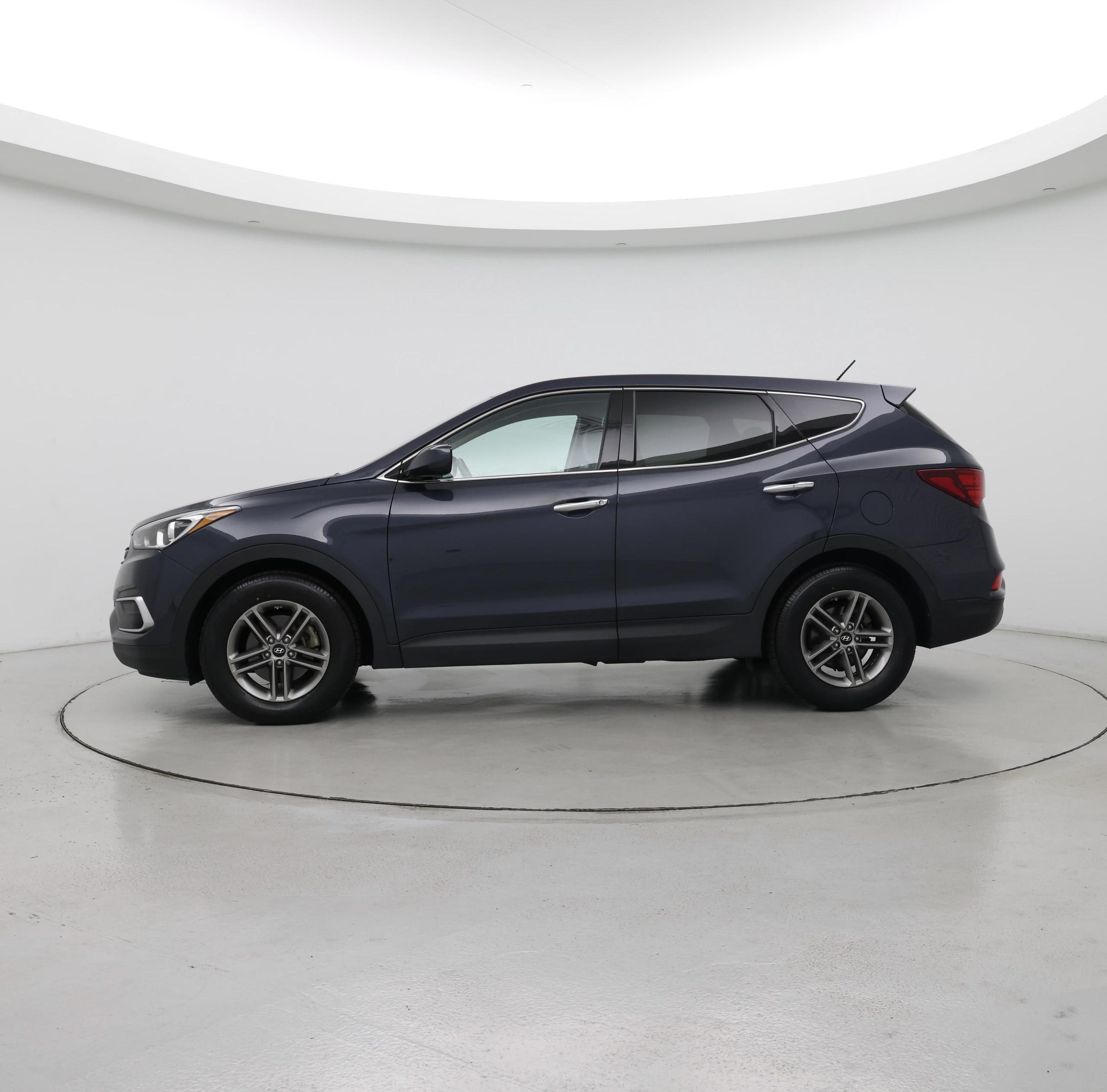 Thumbnail: 2018 Hyundai Santa Fe - 3