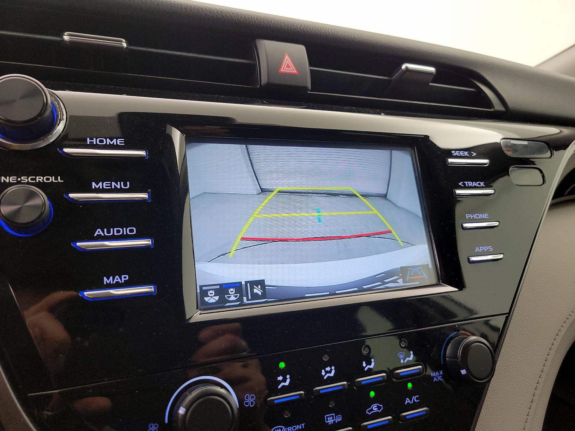 Thumbnail: 2019 Toyota Camry - 14