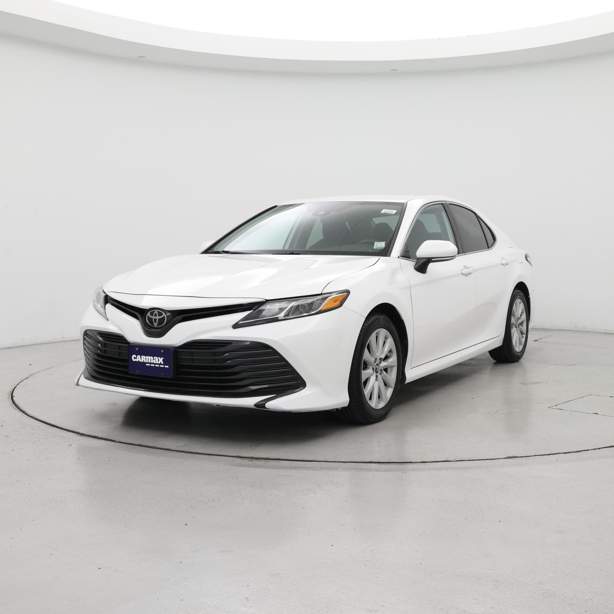 Thumbnail: 2019 Toyota Camry - 4