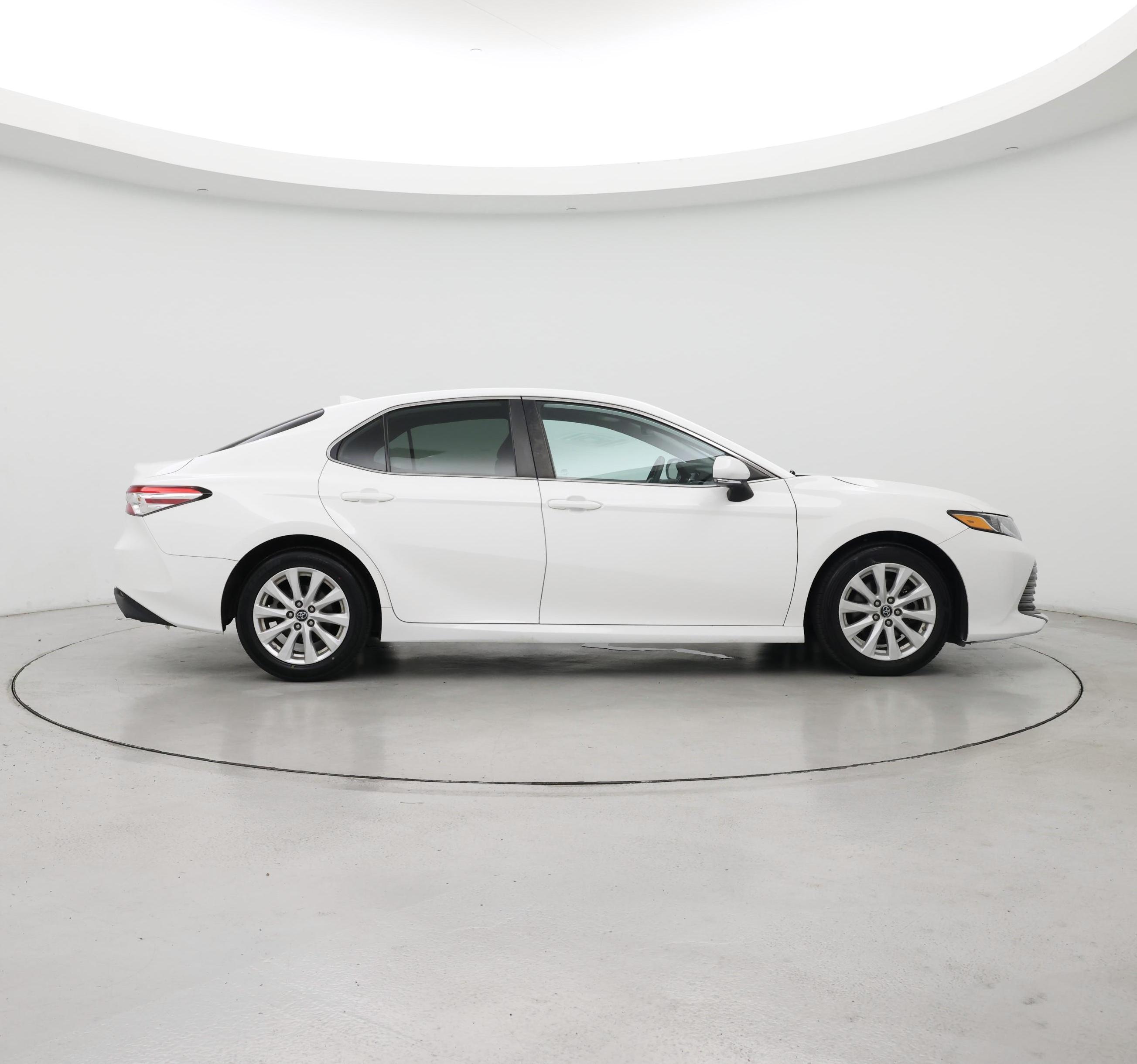 Thumbnail: 2019 Toyota Camry - 7