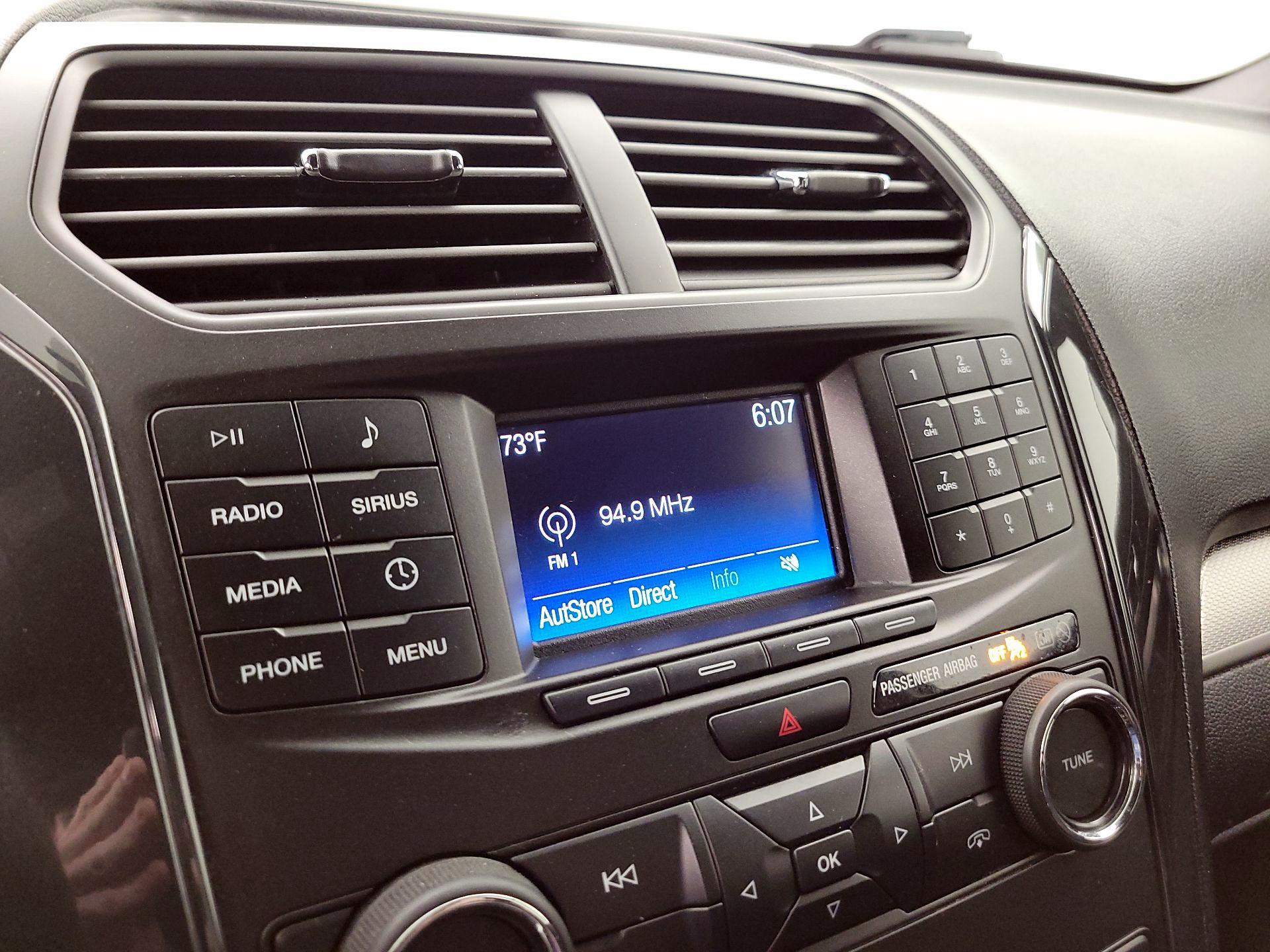 Thumbnail: 2019 Ford Explorer - 15