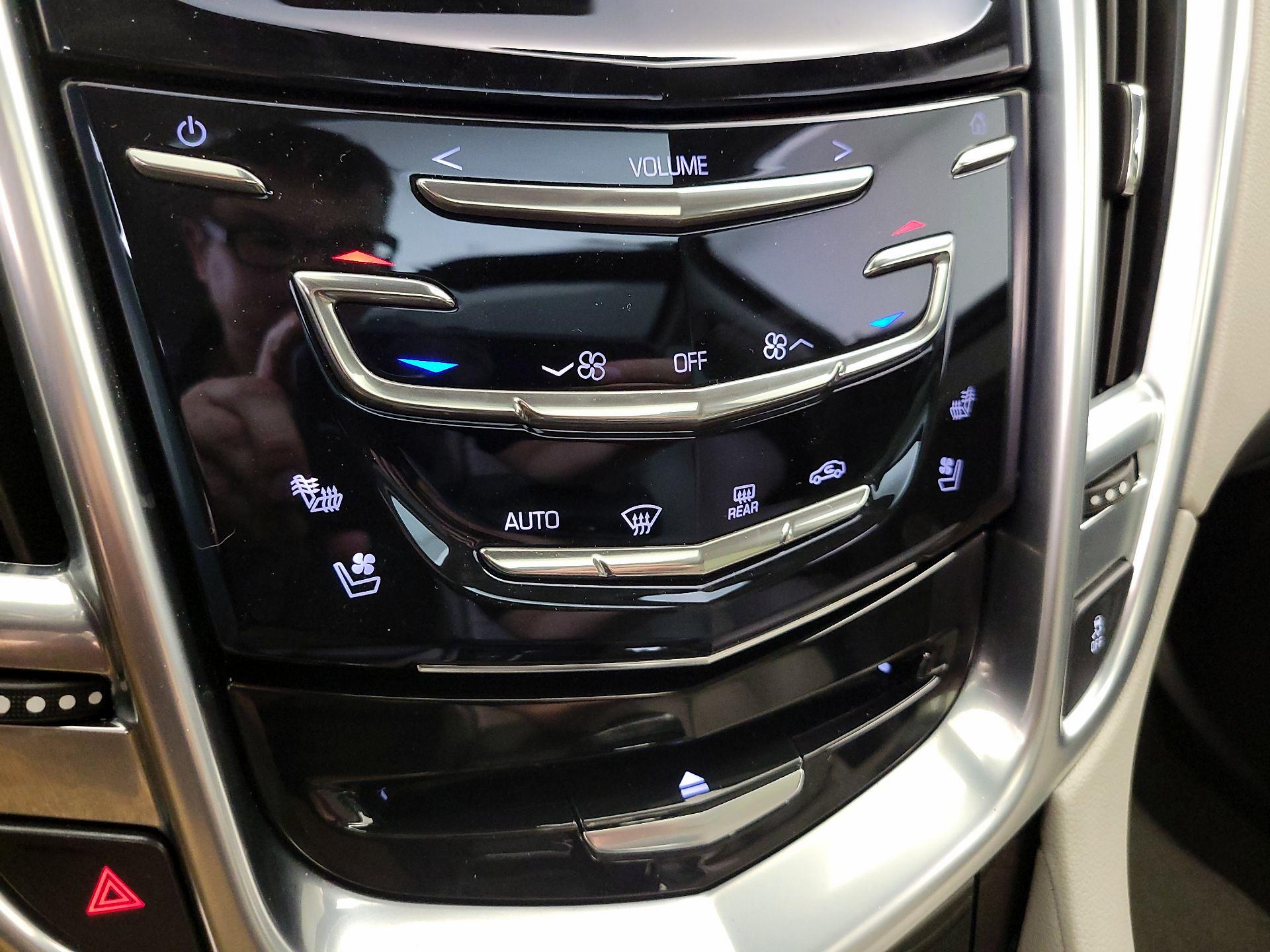 Thumbnail: 2015 Cadillac SRX - 16