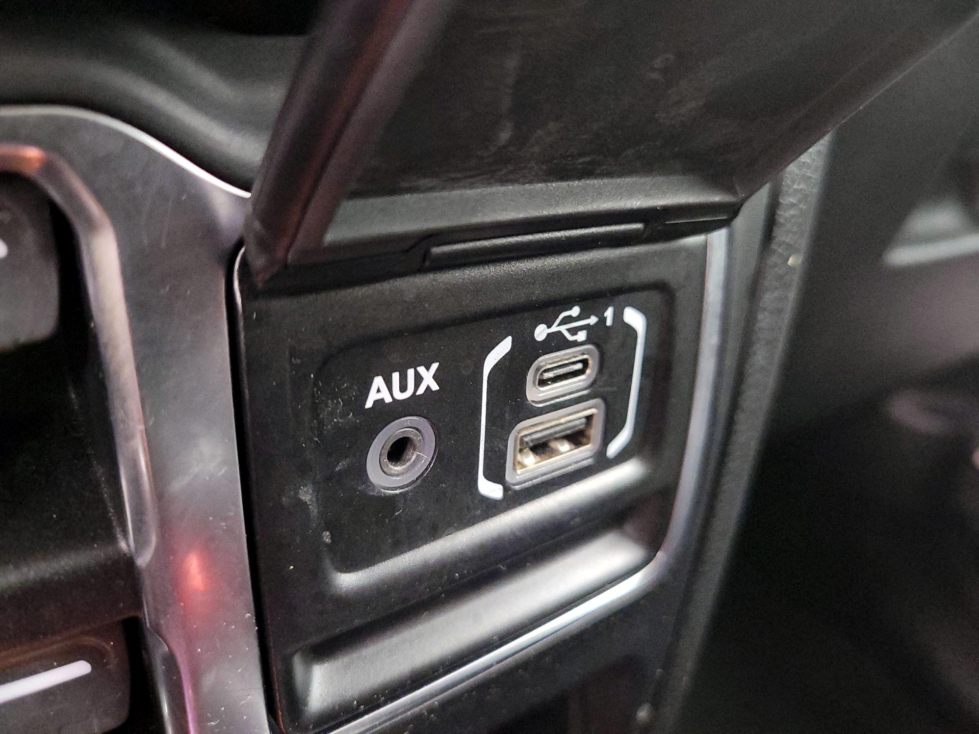 Thumbnail: 2021 Jeep Wrangler - 19