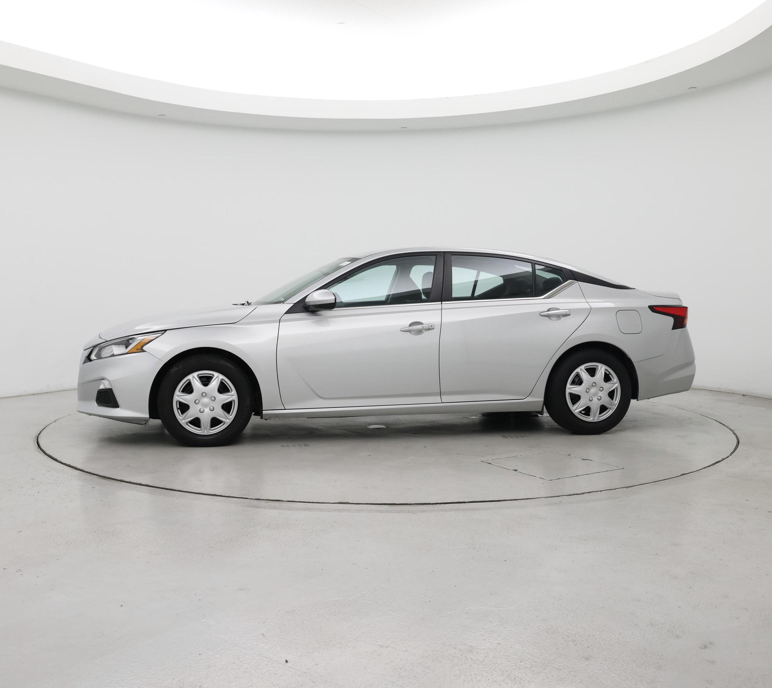 Thumbnail: 2021 Nissan Altima - 3