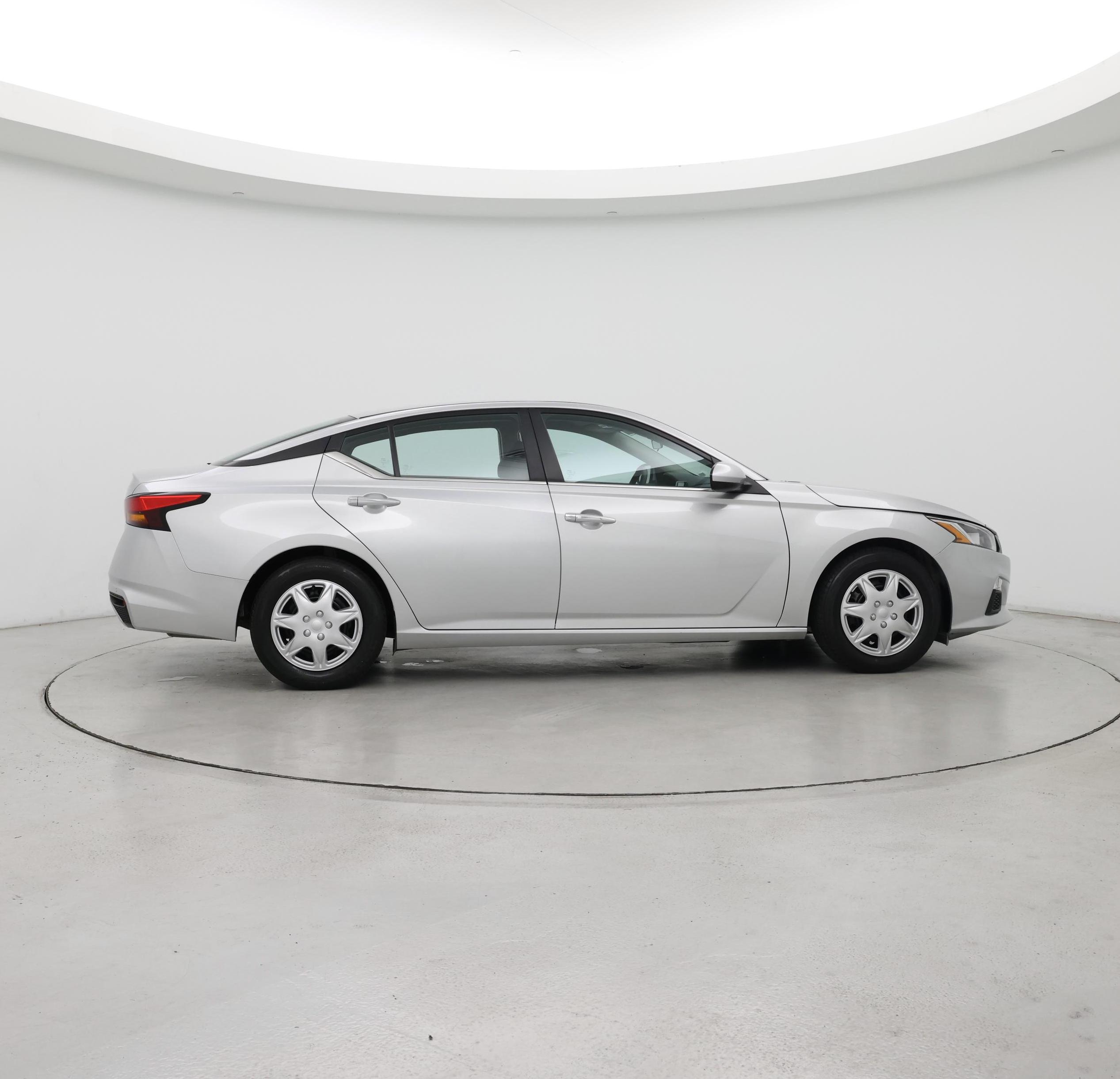 Thumbnail: 2021 Nissan Altima - 7