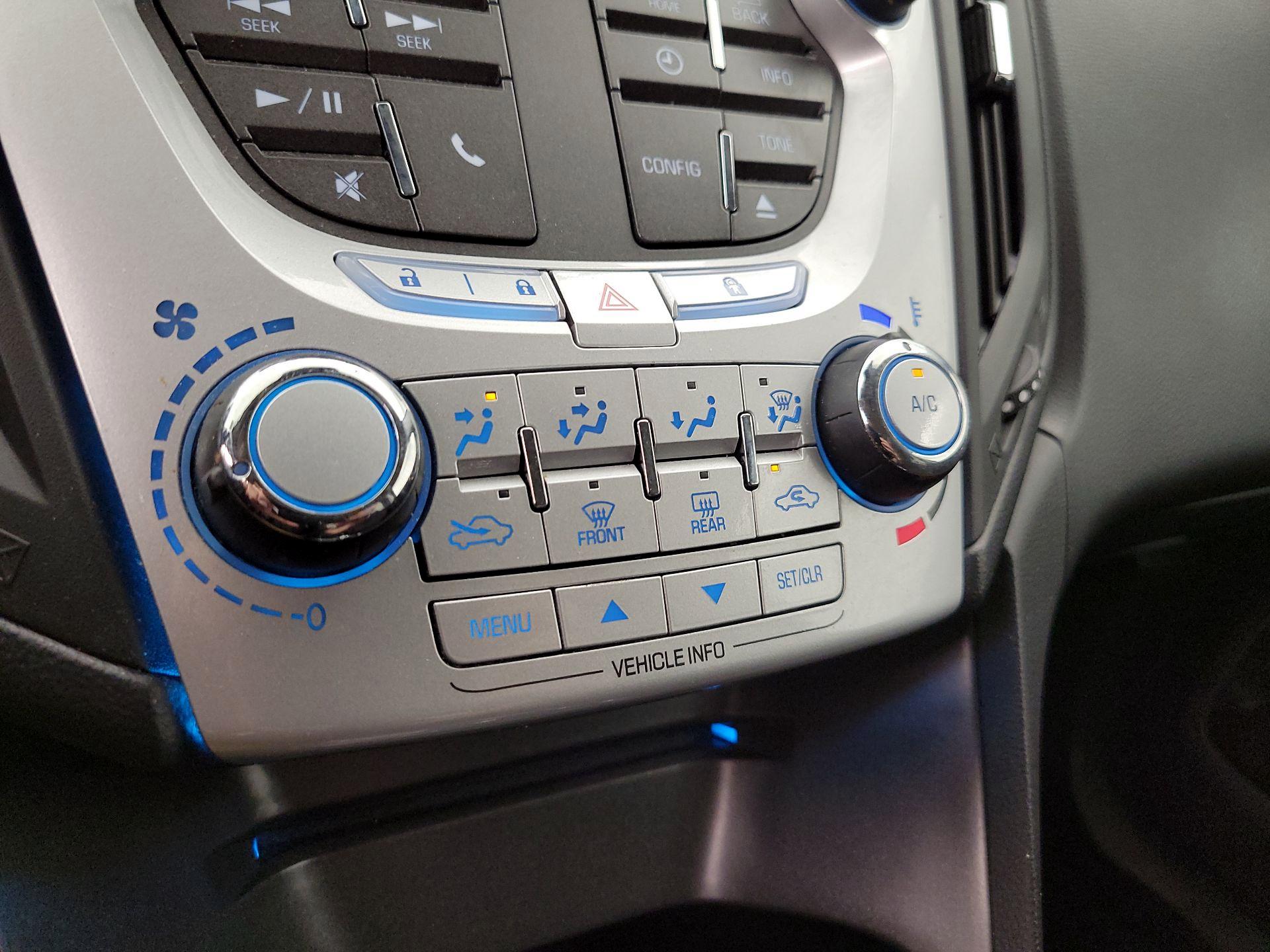 Thumbnail: 2015 Chevrolet Equinox - 16
