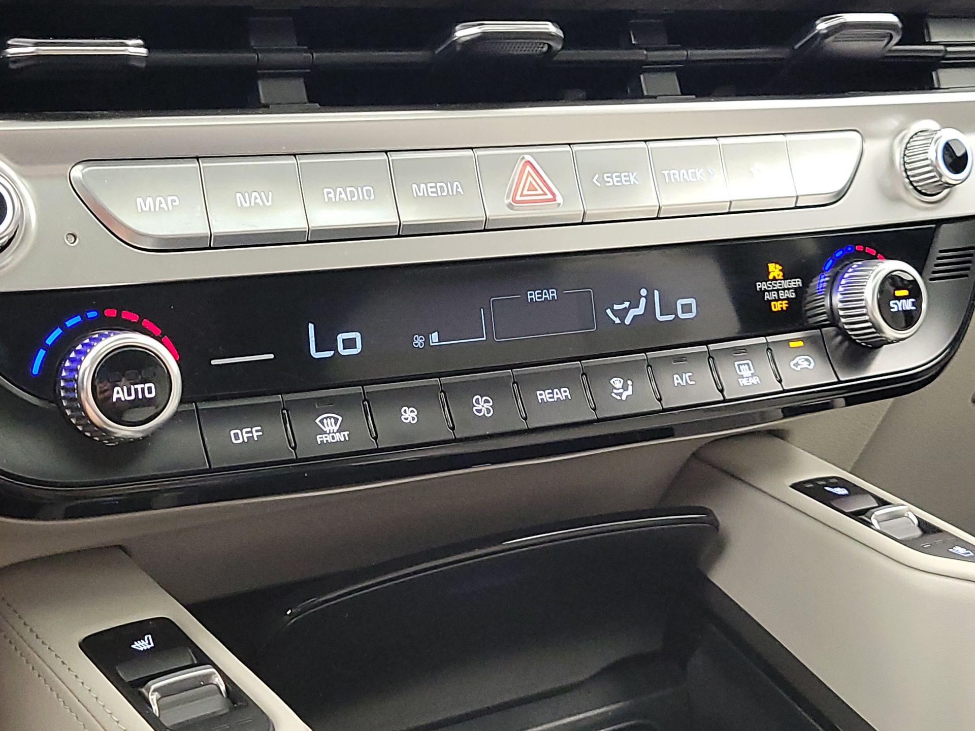 Thumbnail: 2023 Kia Telluride - 17