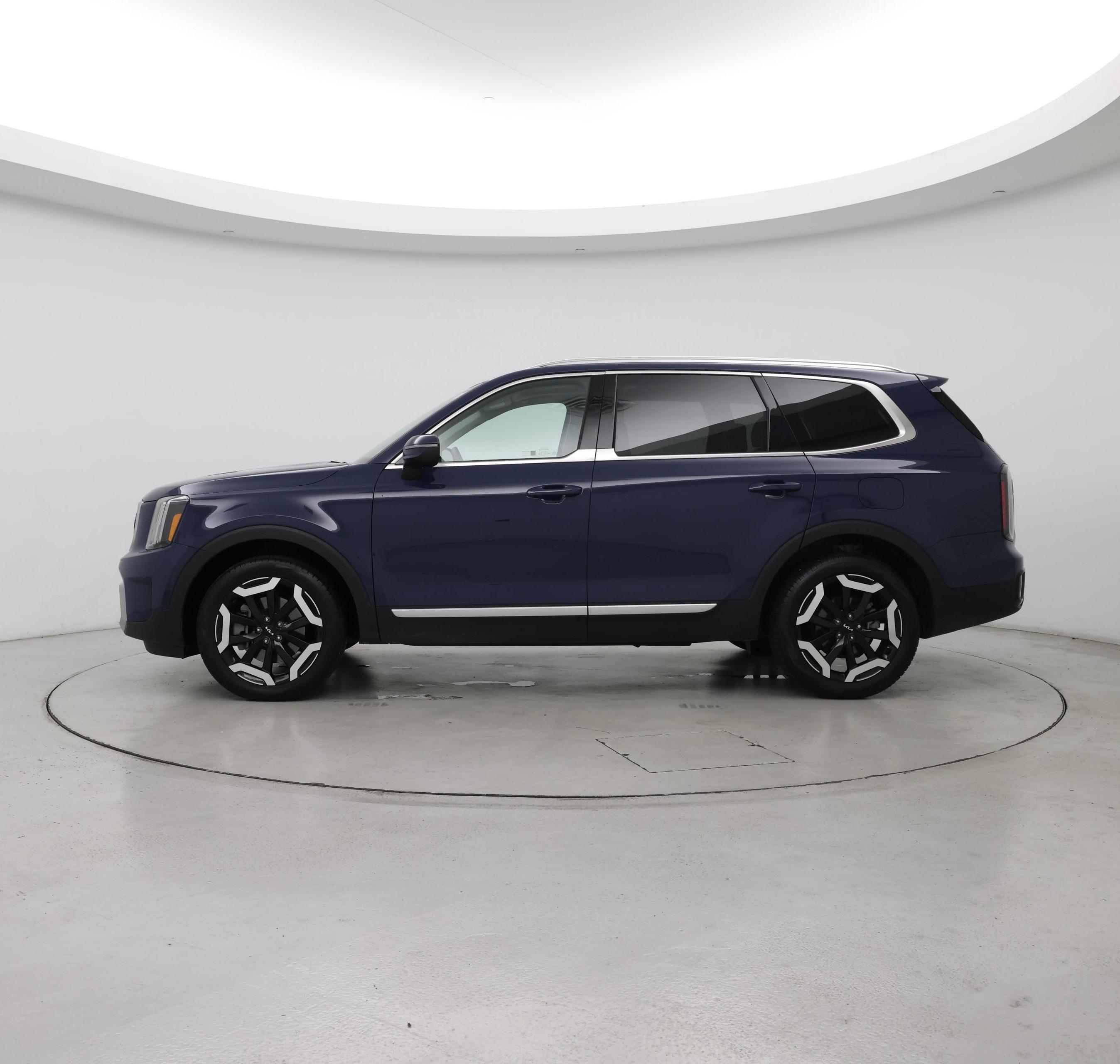 Thumbnail: 2023 Kia Telluride - 3