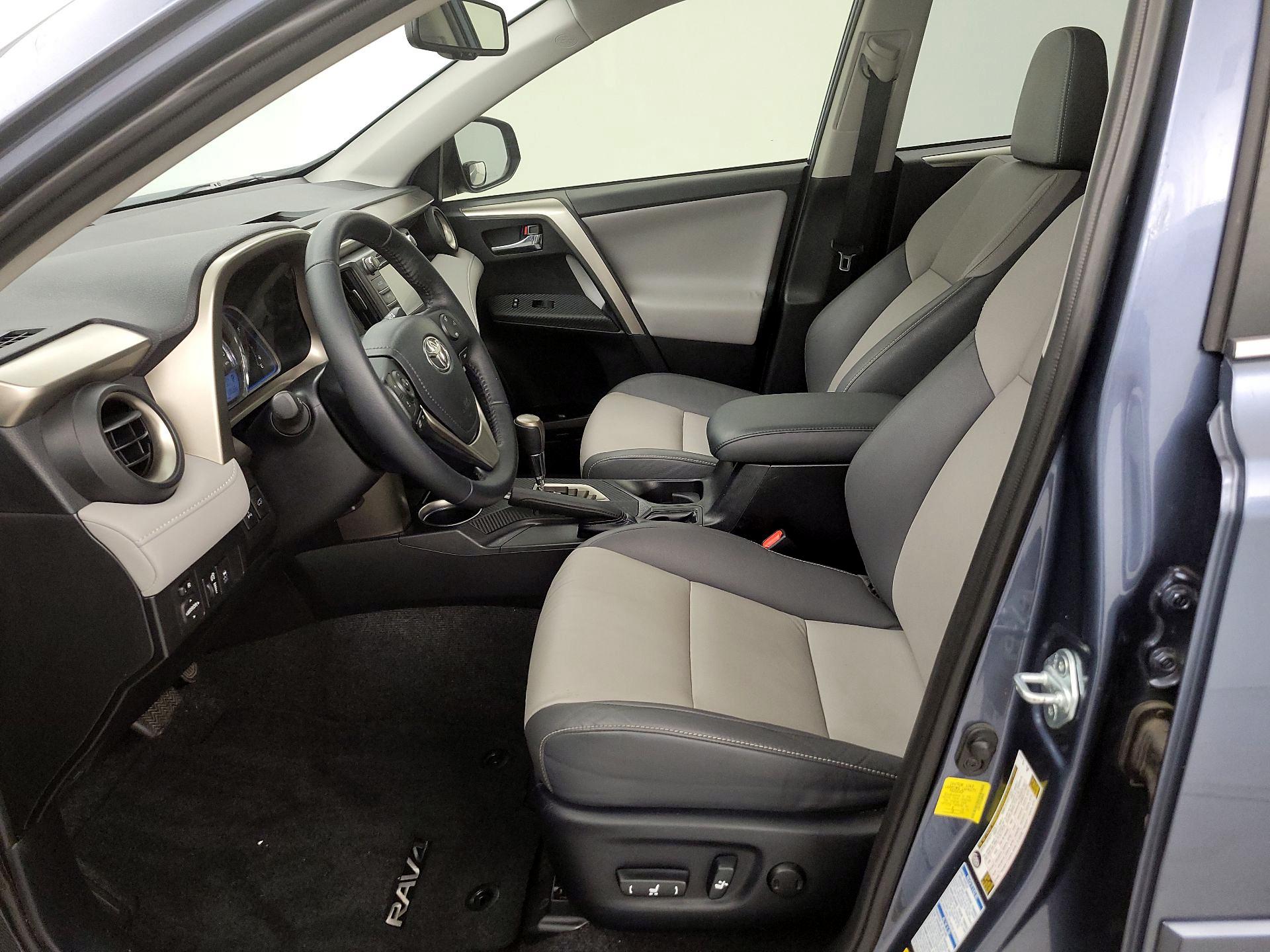 Thumbnail: 2014 Toyota RAV4 - 11