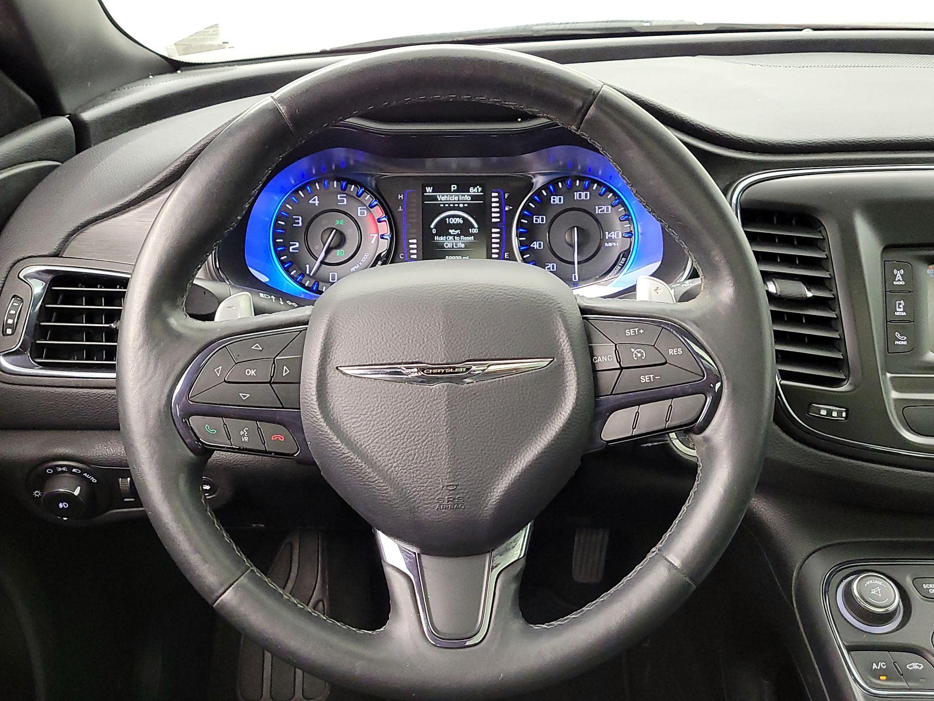 Thumbnail: 2015 Chrysler 200 - 10