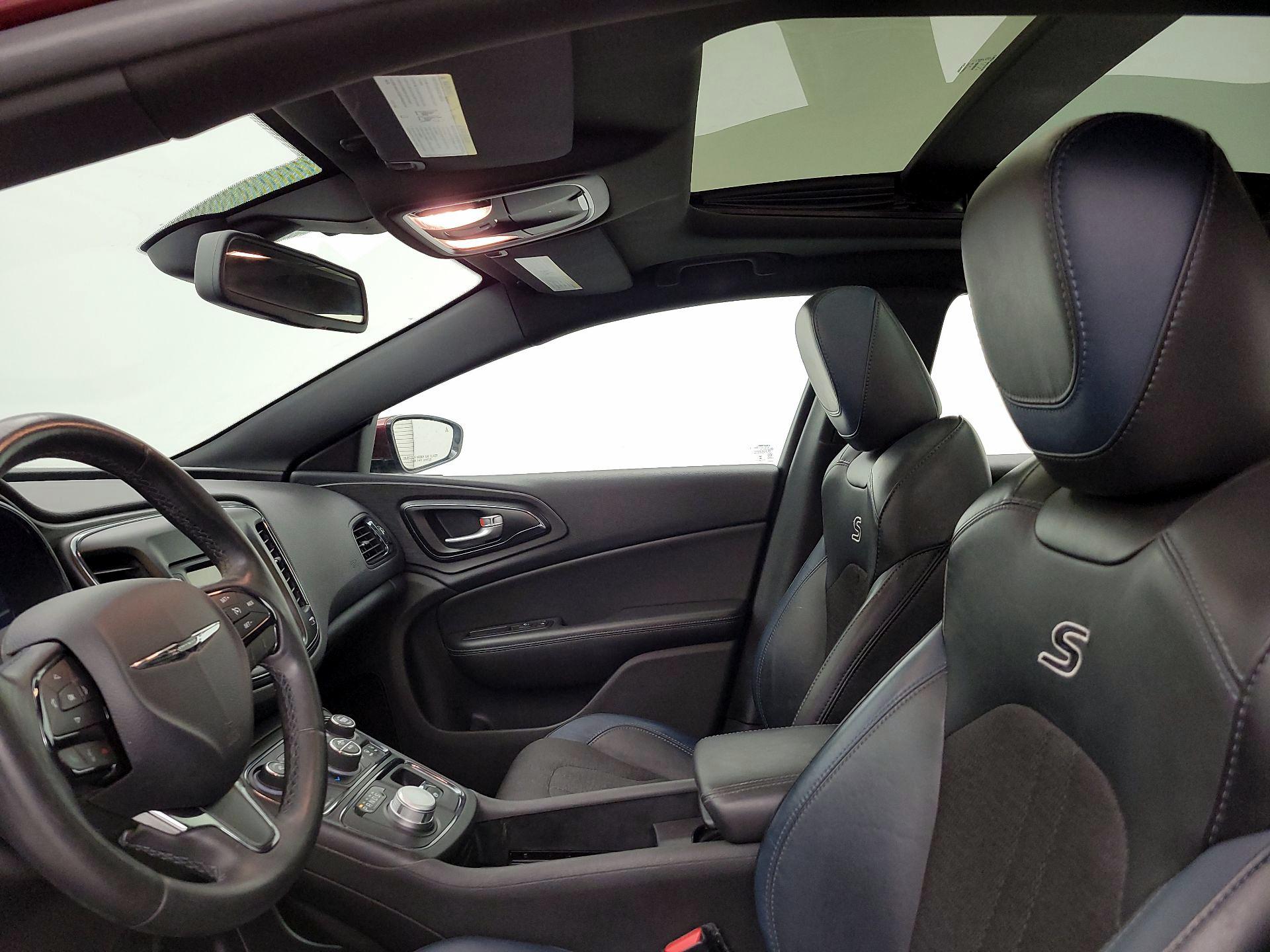 Thumbnail: 2015 Chrysler 200 - 20