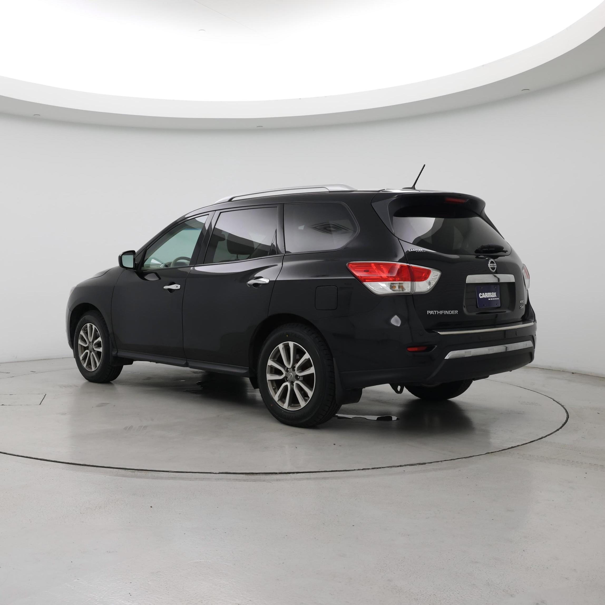 Thumbnail: 2015 Nissan Pathfinder - 2