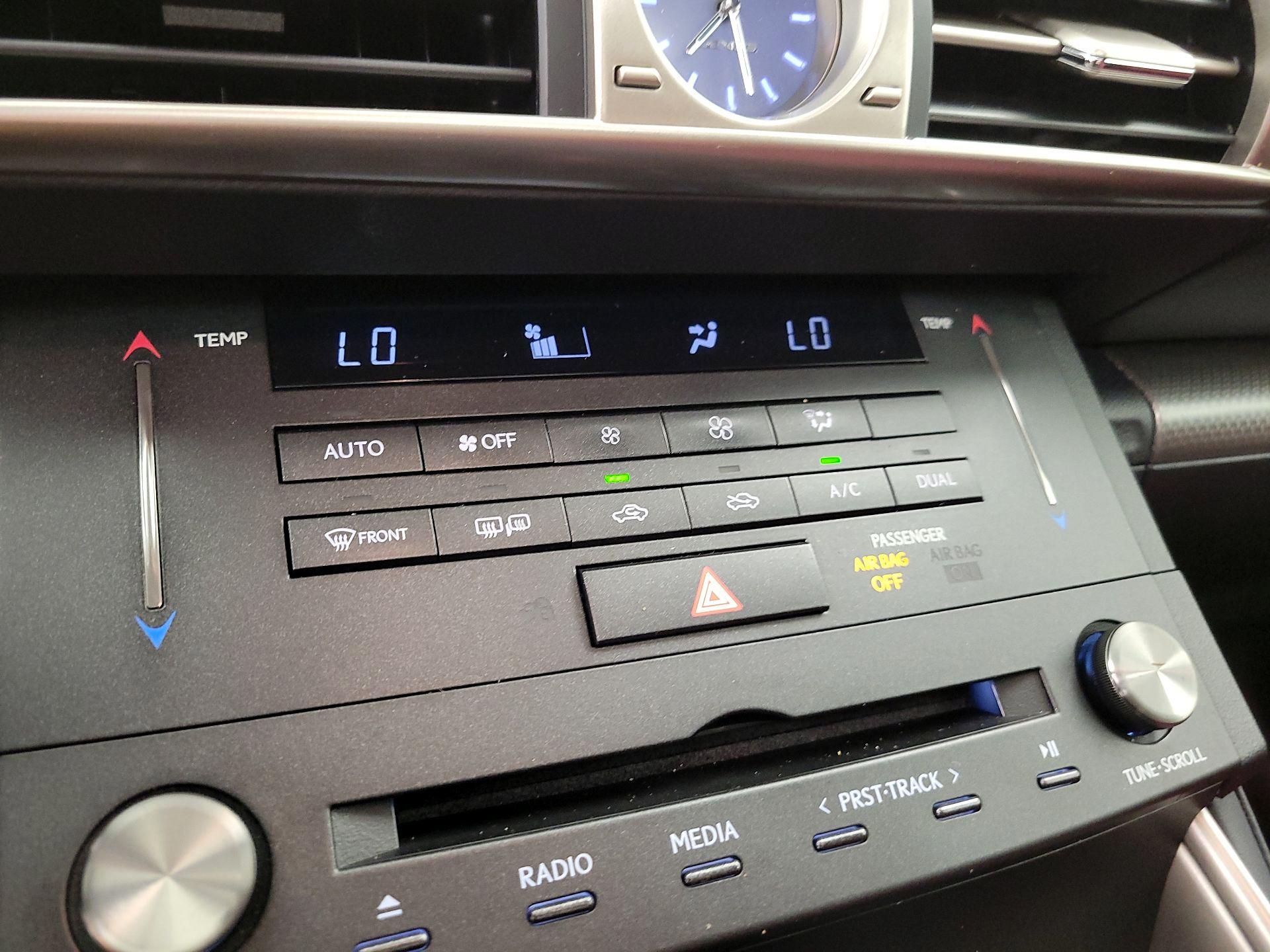 Thumbnail: 2015 Lexus IS - 17