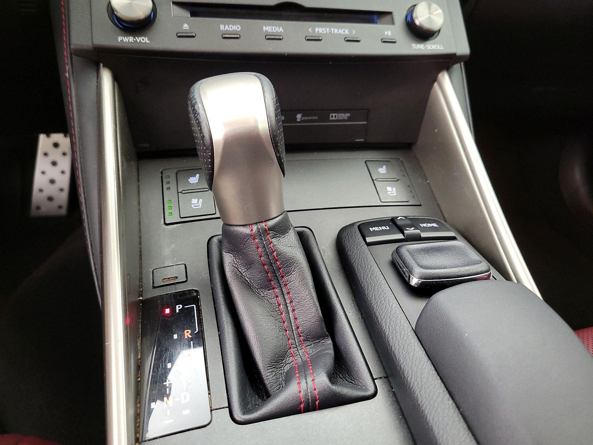 Thumbnail: 2015 Lexus IS - 18