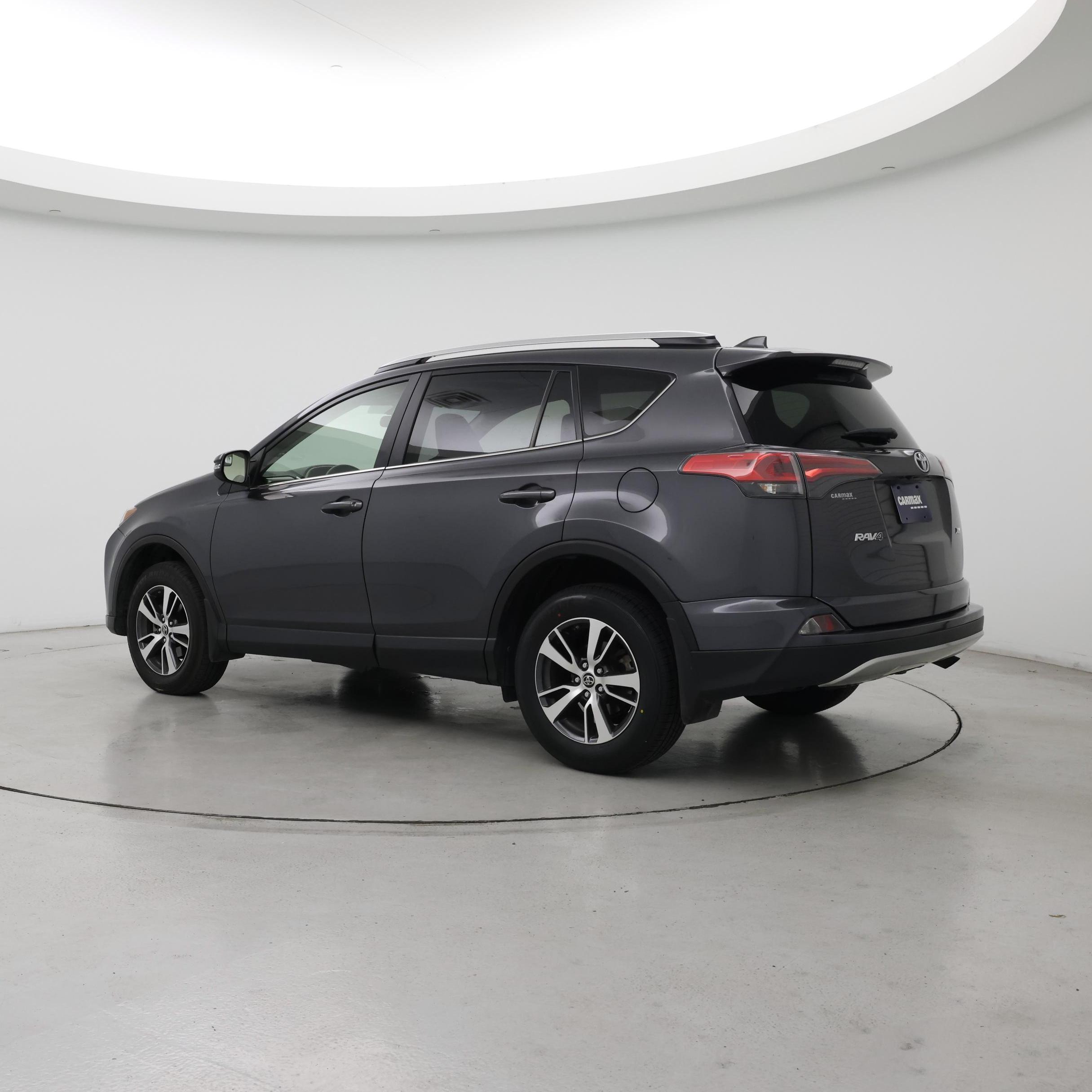 Thumbnail: 2016 Toyota RAV4 - 2