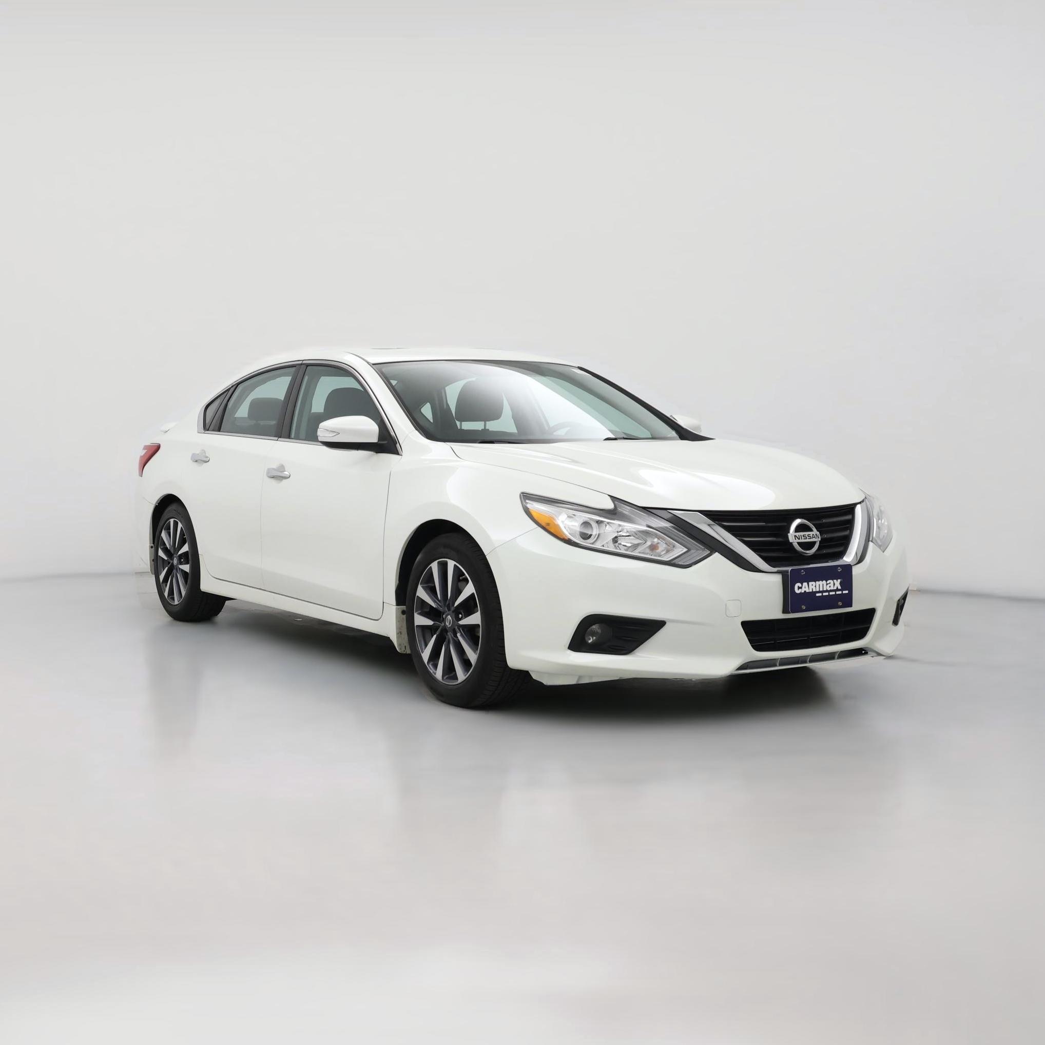 Thumbnail: 2016 Nissan Altima - 1