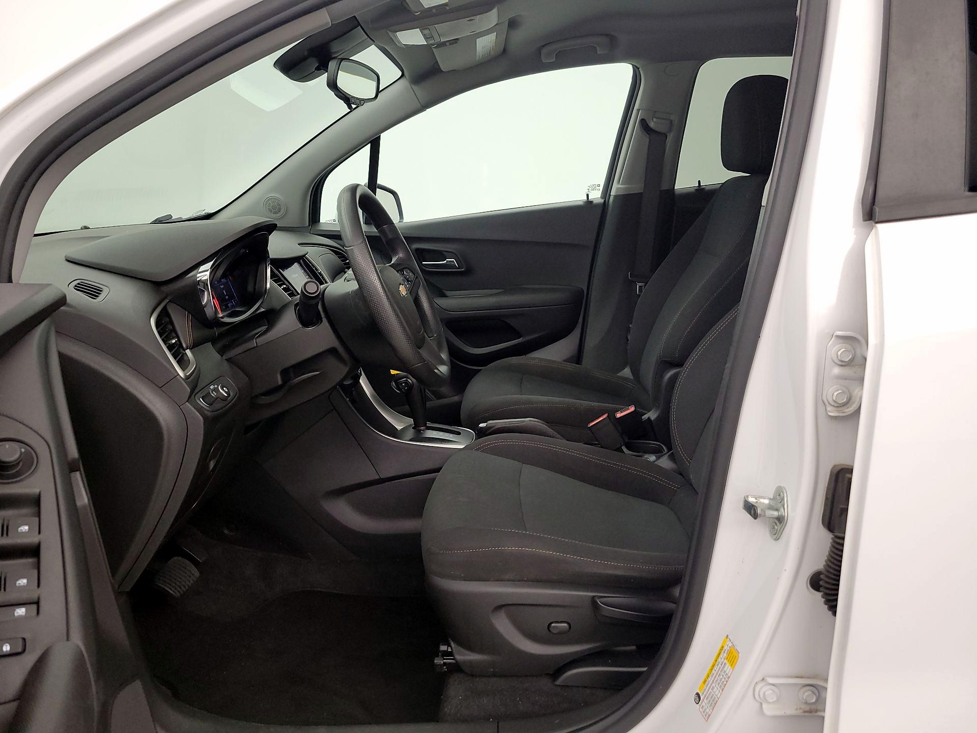 Thumbnail: 2020 Chevrolet Trax - 11