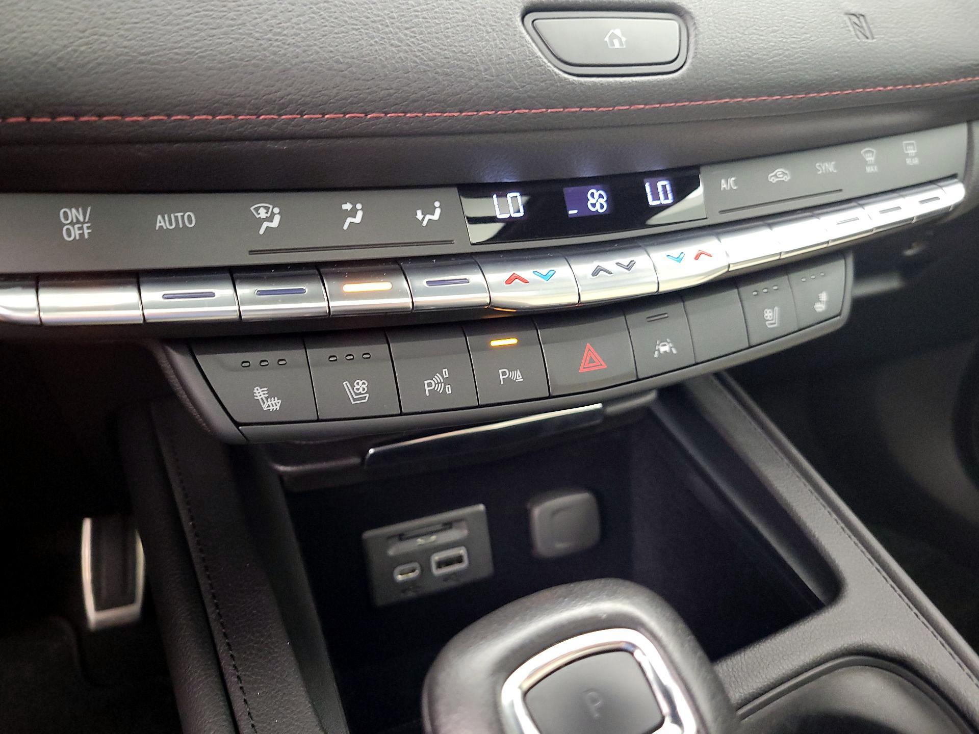 Thumbnail: 2019 Cadillac XT4 - 17