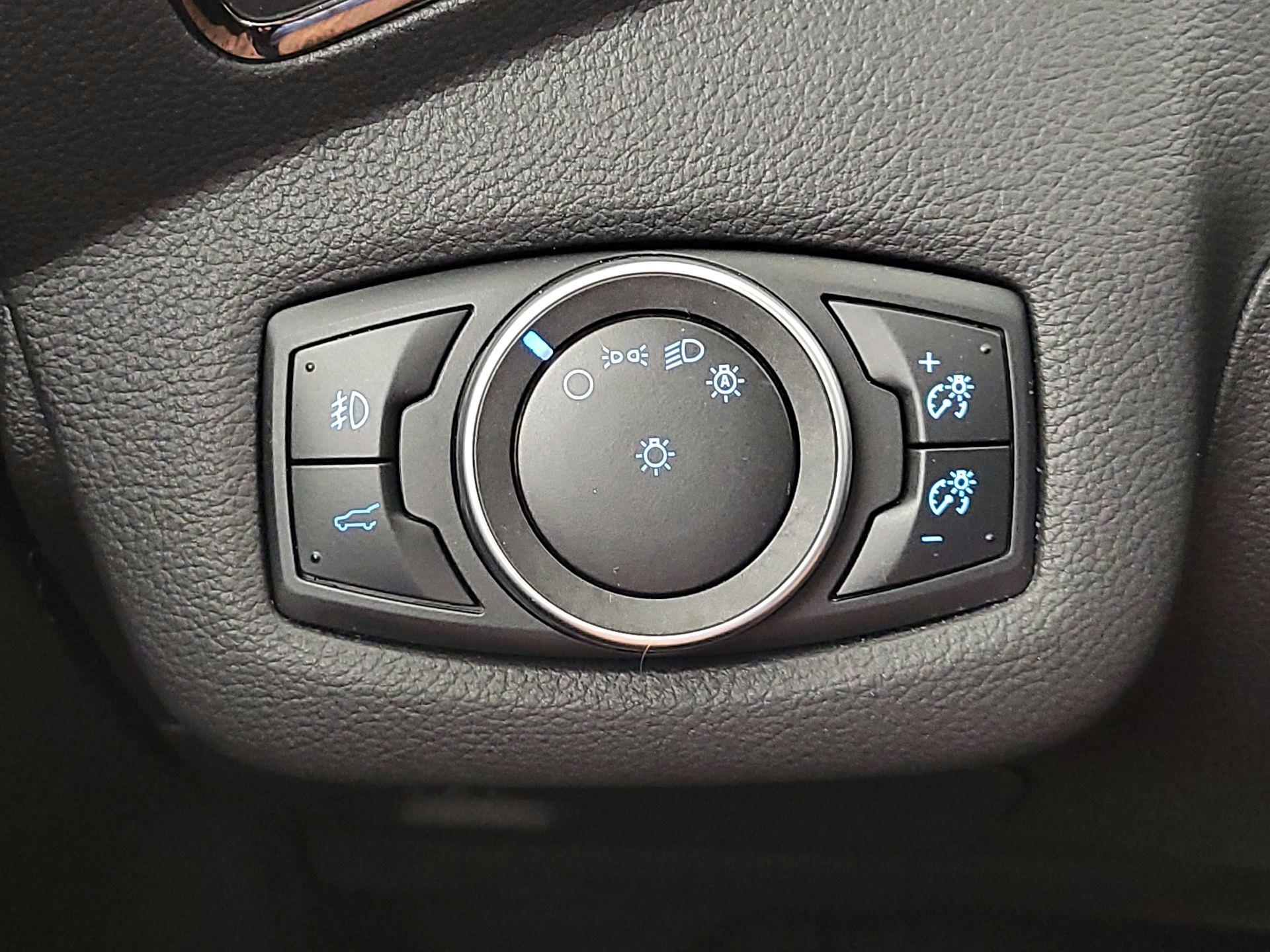 Thumbnail: 2017 Ford Escape - 13
