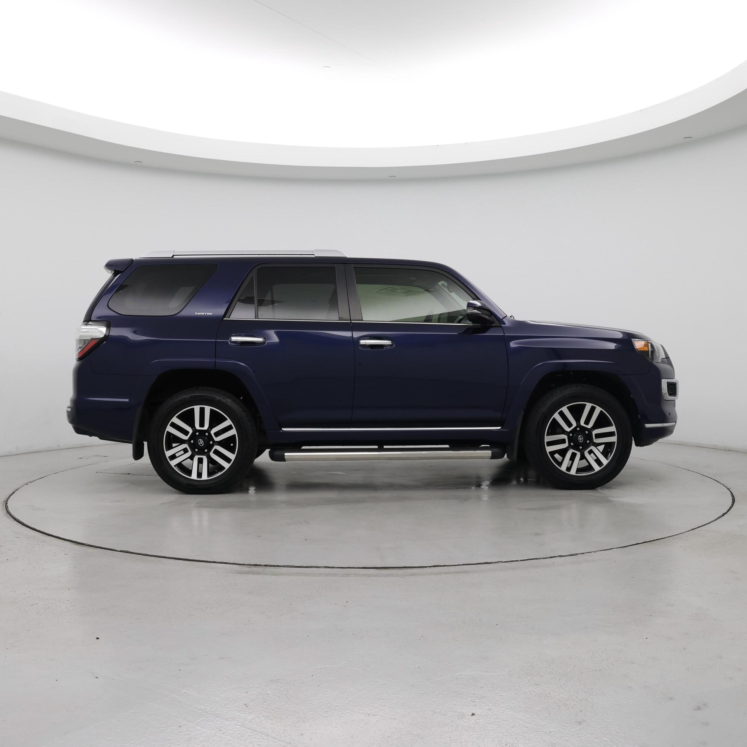 Thumbnail: 2017 Toyota 4Runner - 7