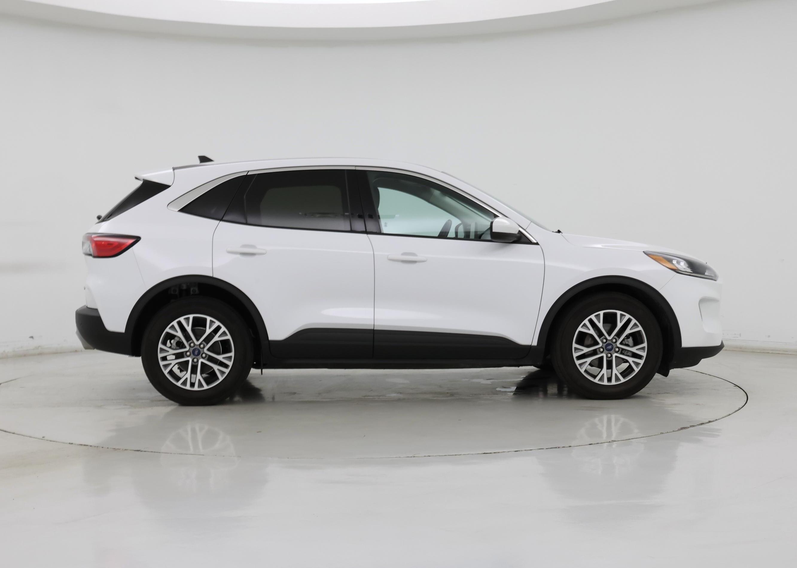 Thumbnail: 2022 Ford Escape - 7