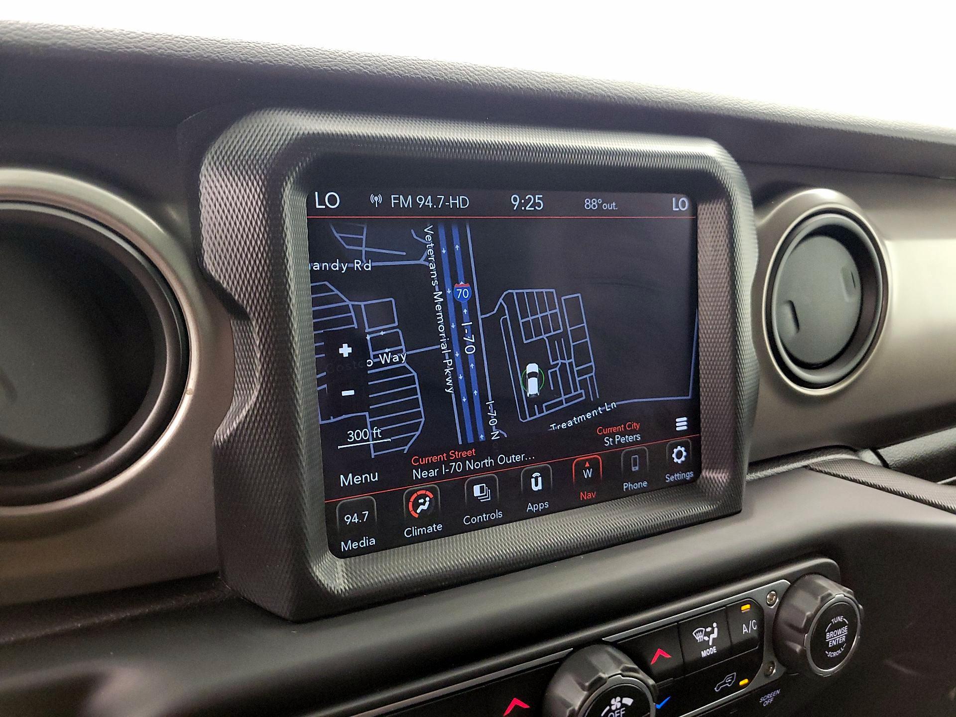 Thumbnail: 2021 Jeep Gladiator - 14