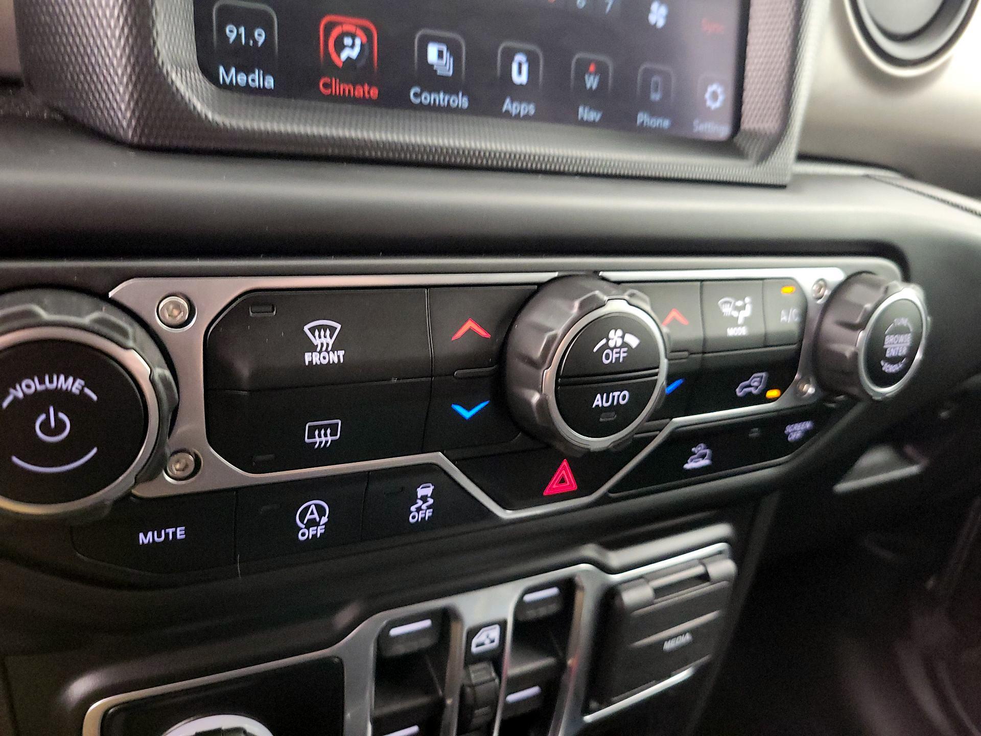 Thumbnail: 2021 Jeep Gladiator - 17