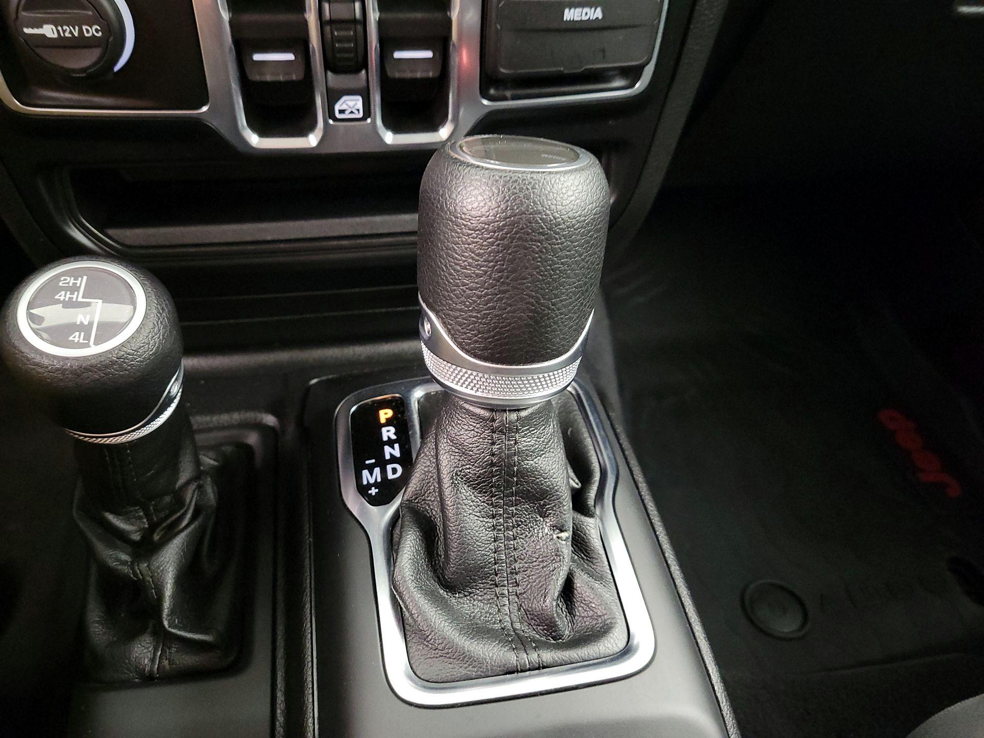 Thumbnail: 2021 Jeep Gladiator - 18
