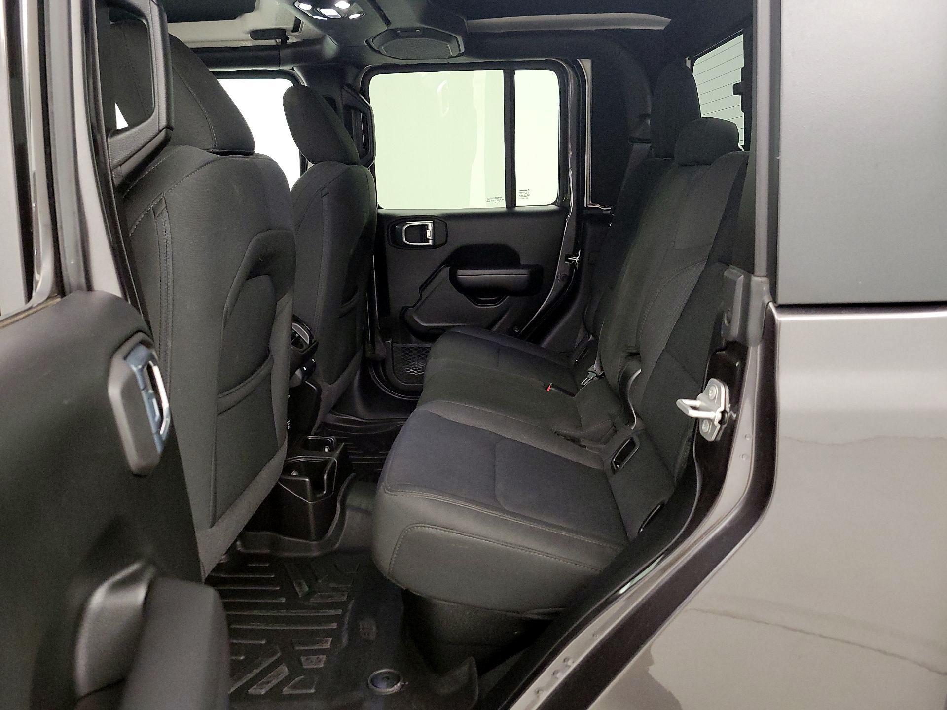 Thumbnail: 2021 Jeep Gladiator - 20