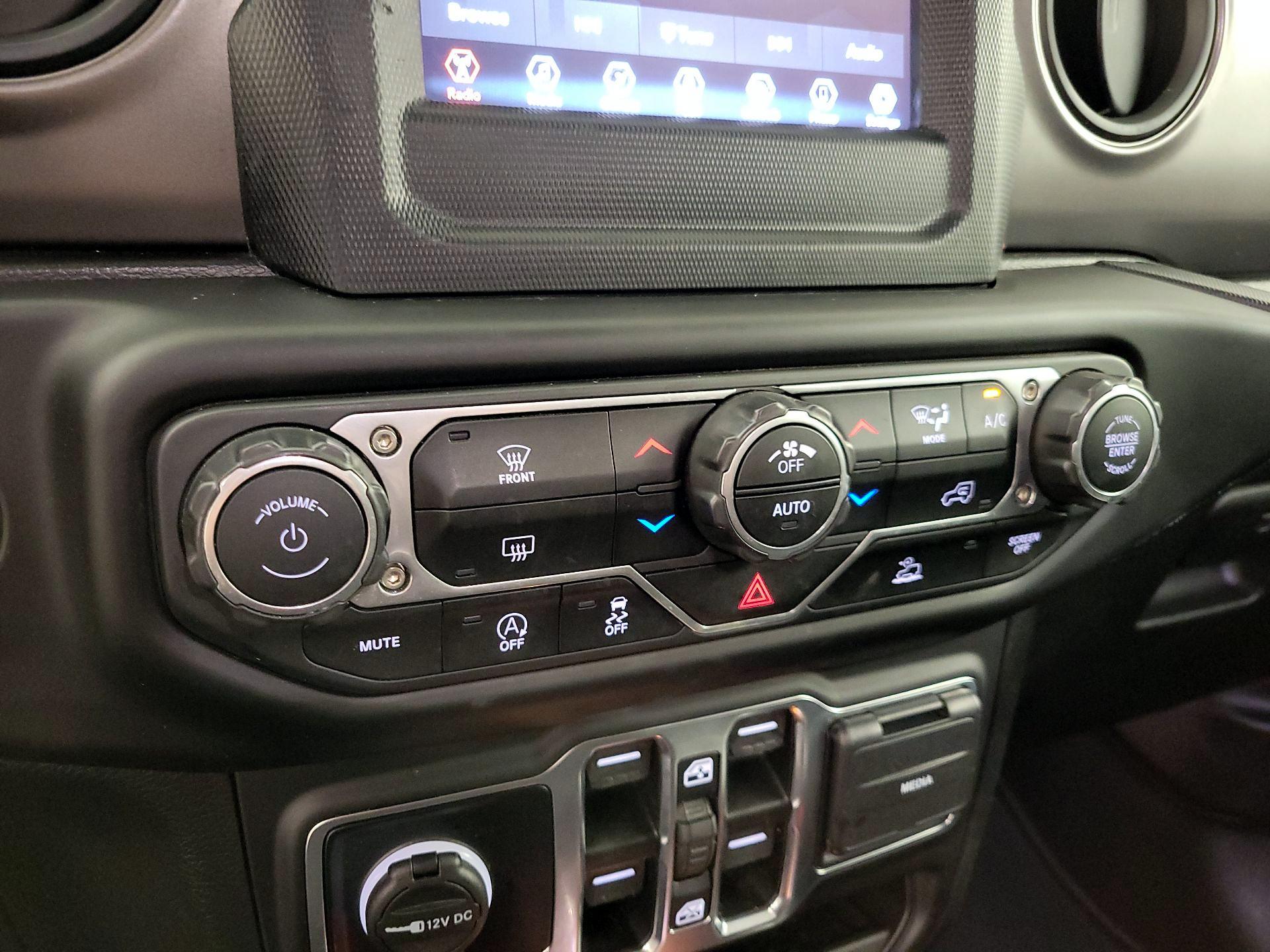Thumbnail: 2021 Jeep Wrangler - 16