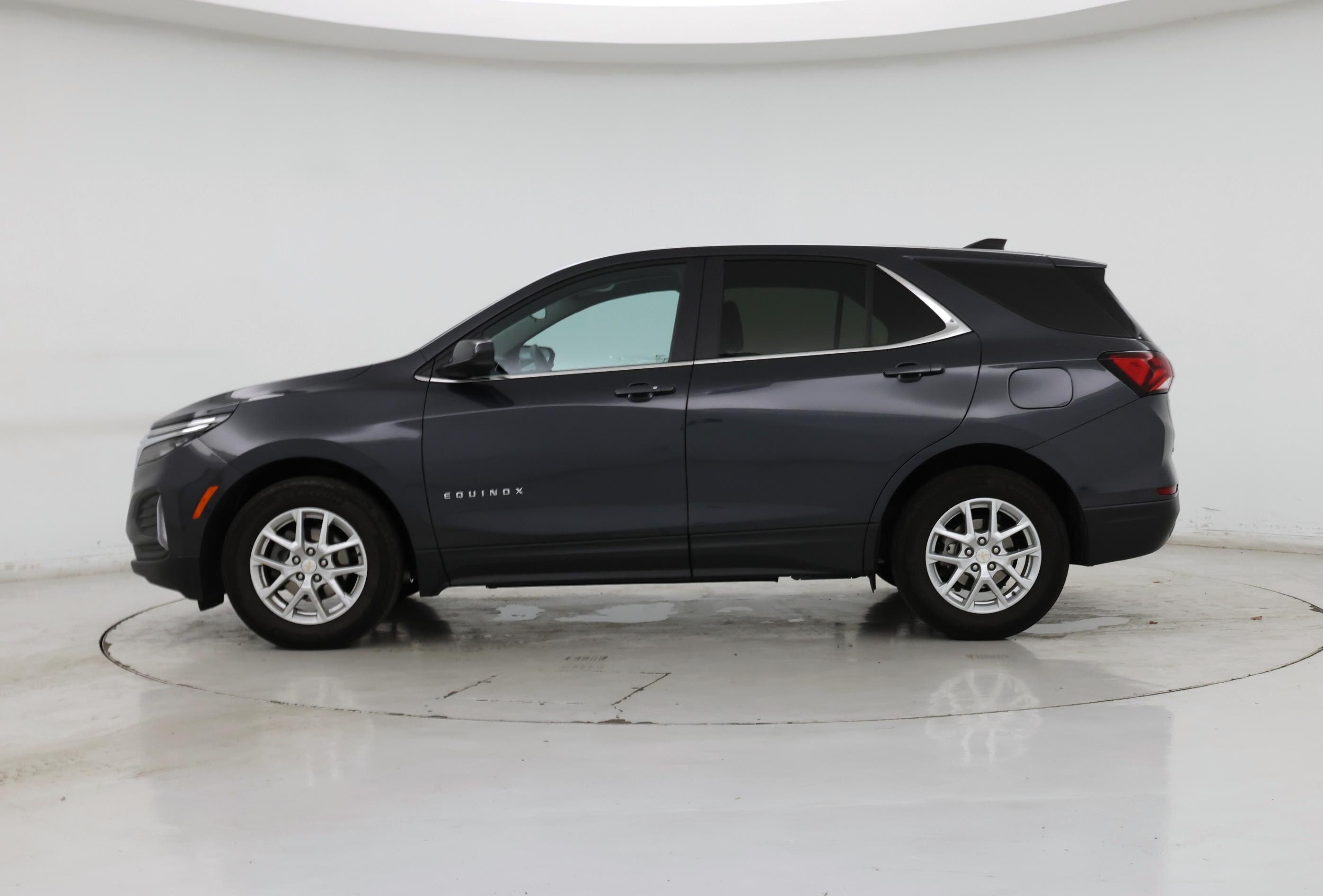 Thumbnail: 2023 Chevrolet Equinox - 3