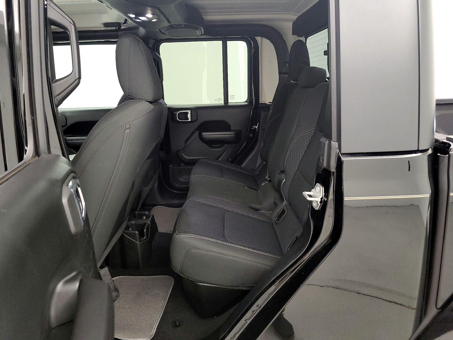 Thumbnail: 2021 Jeep Gladiator - 20
