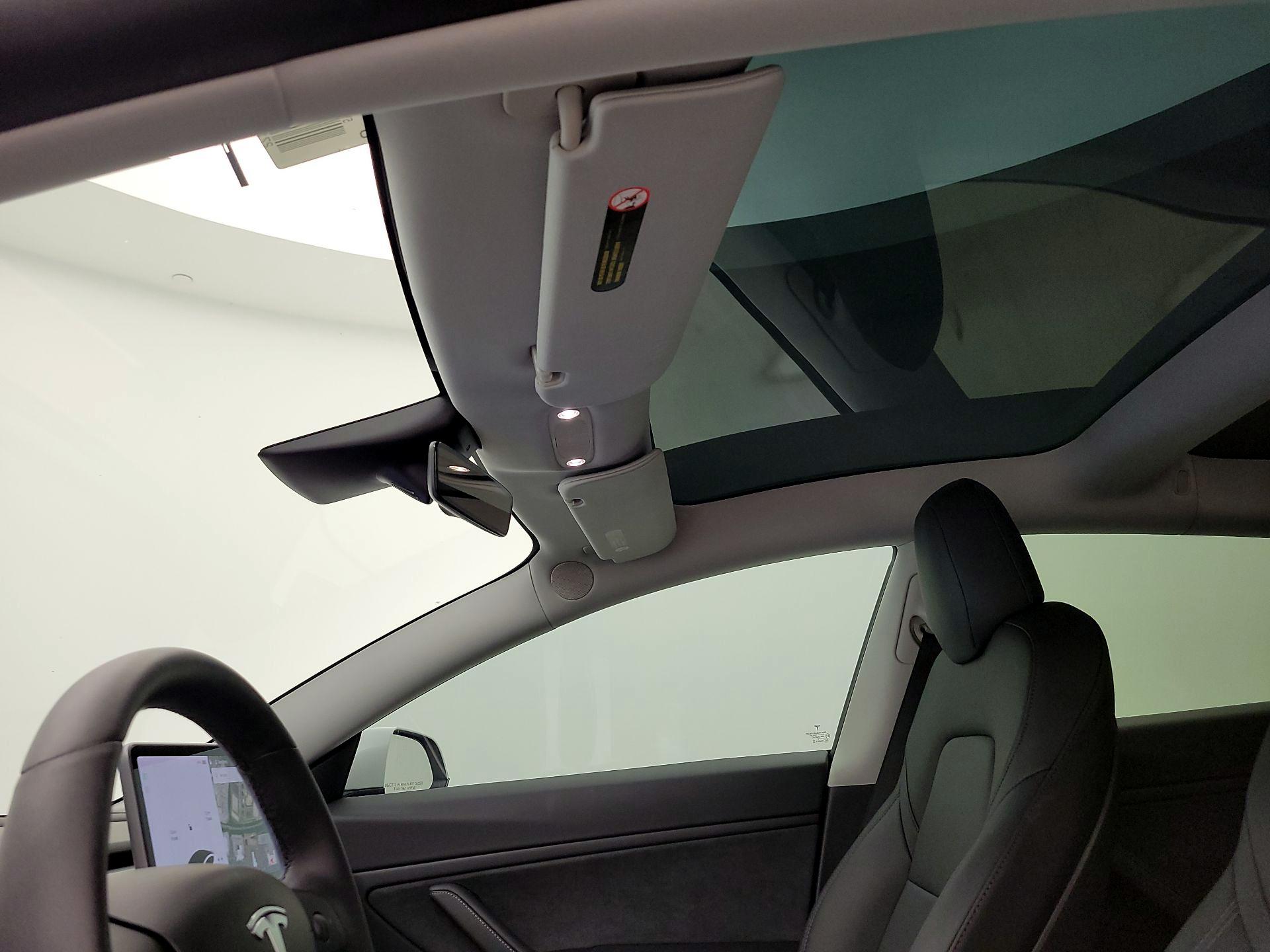 Thumbnail: 2020 Tesla Model 3 - 18