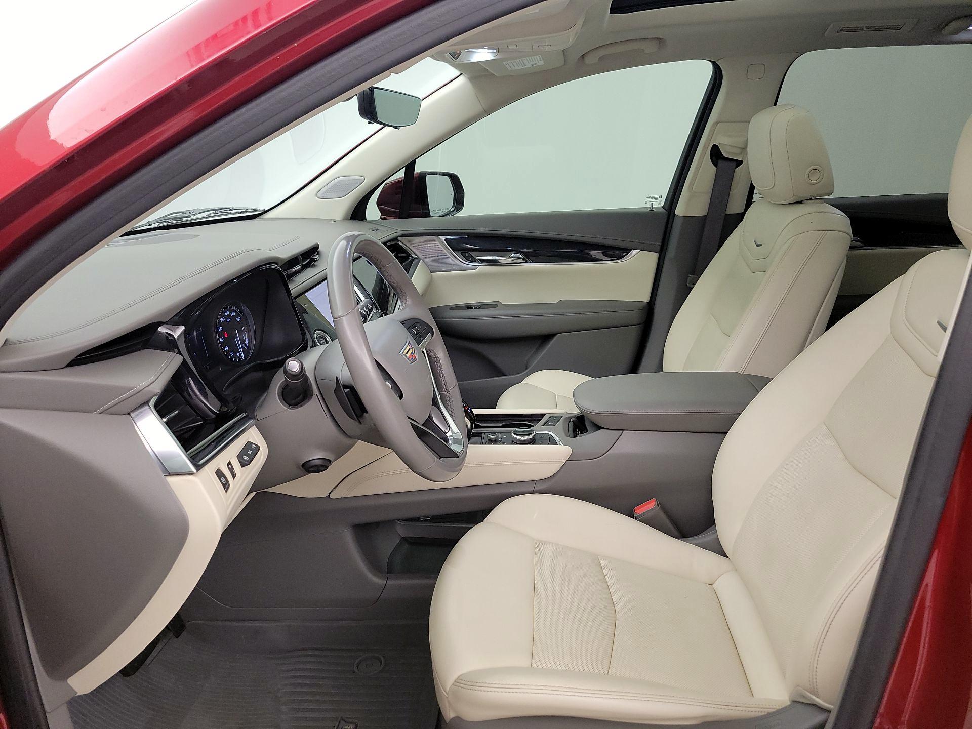 Thumbnail: 2021 Cadillac XT6 - 11