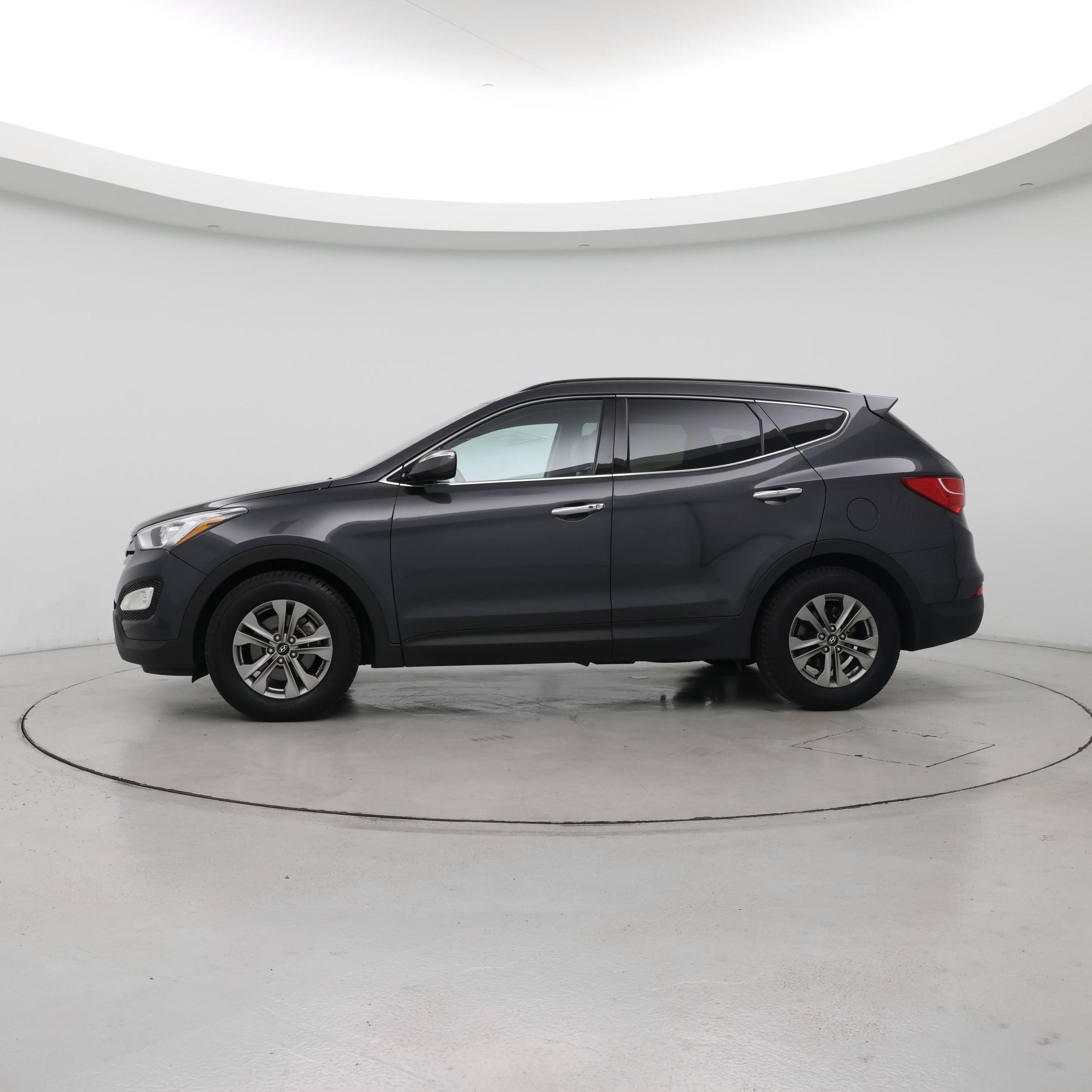 Thumbnail: 2016 Hyundai Santa Fe - 3