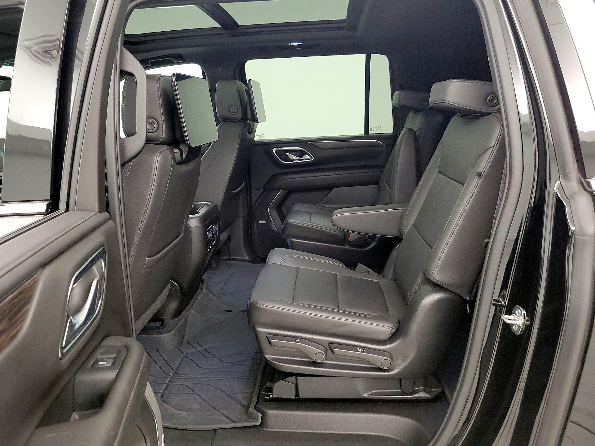 Thumbnail: 2024 Chevrolet Suburban - 20