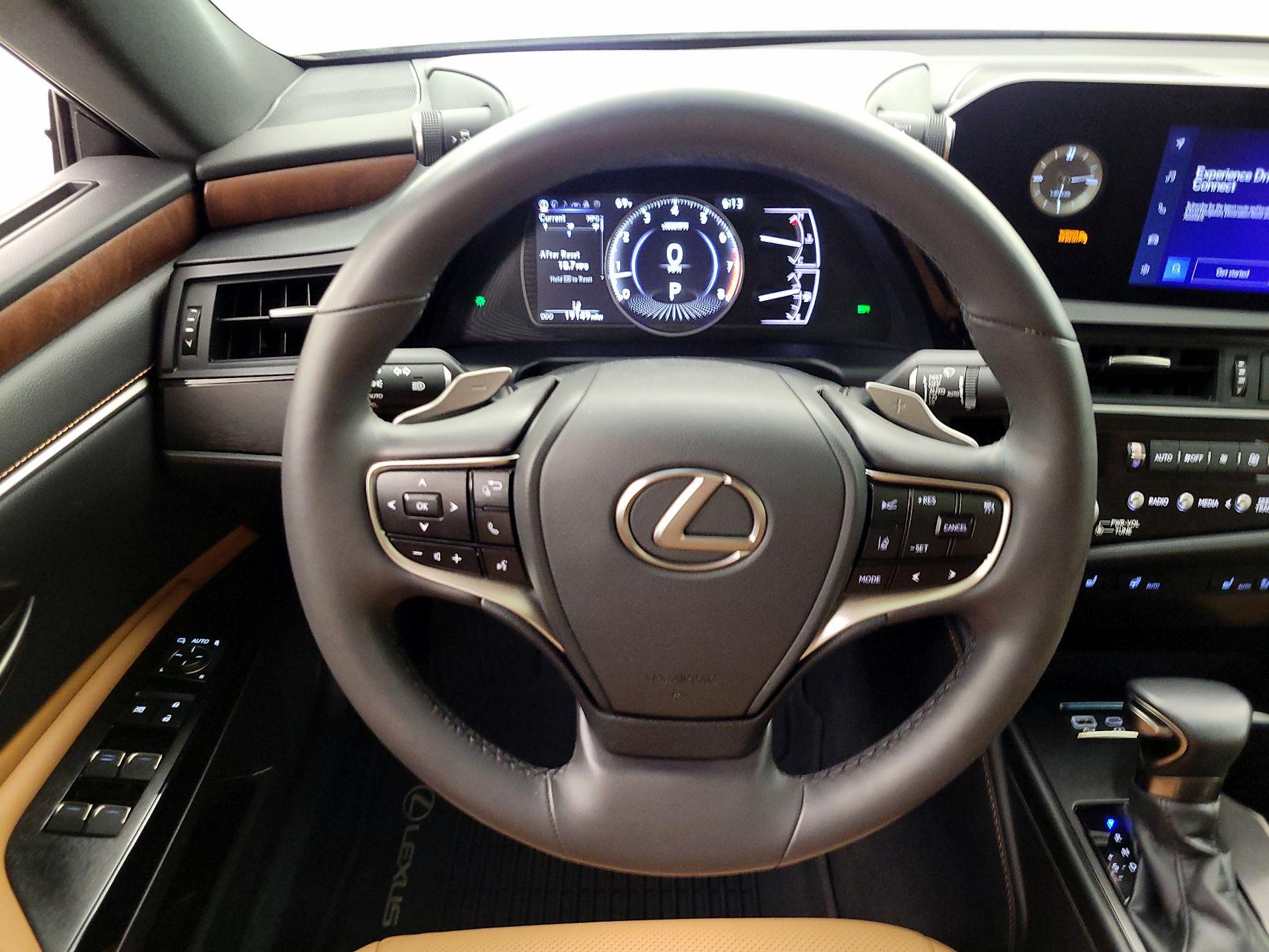 Thumbnail: 2023 Lexus ES - 10