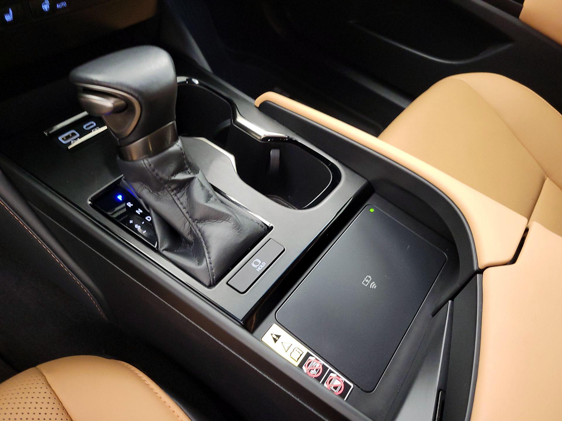 Thumbnail: 2023 Lexus ES - 17