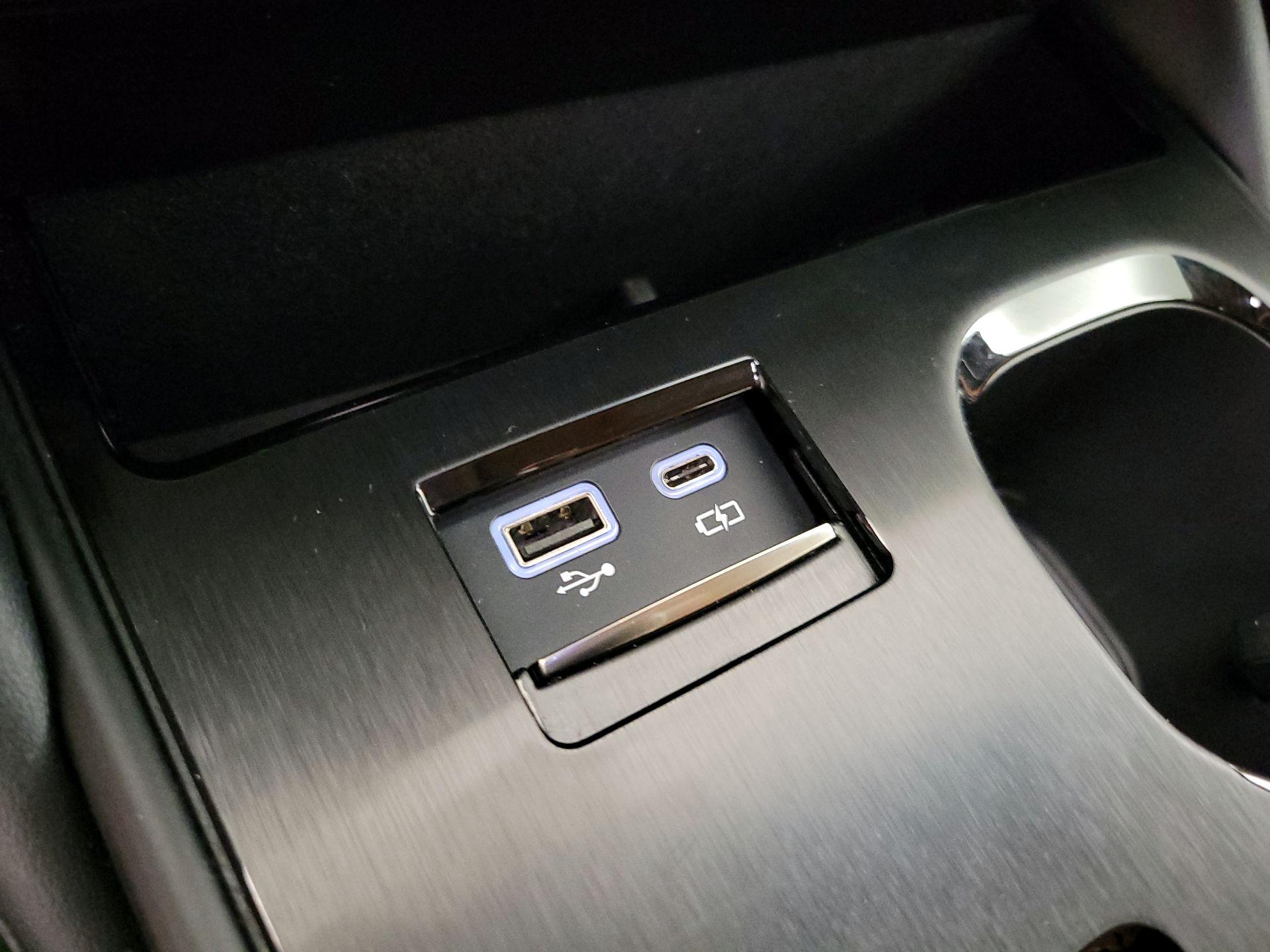 Thumbnail: 2023 Lexus ES - 18