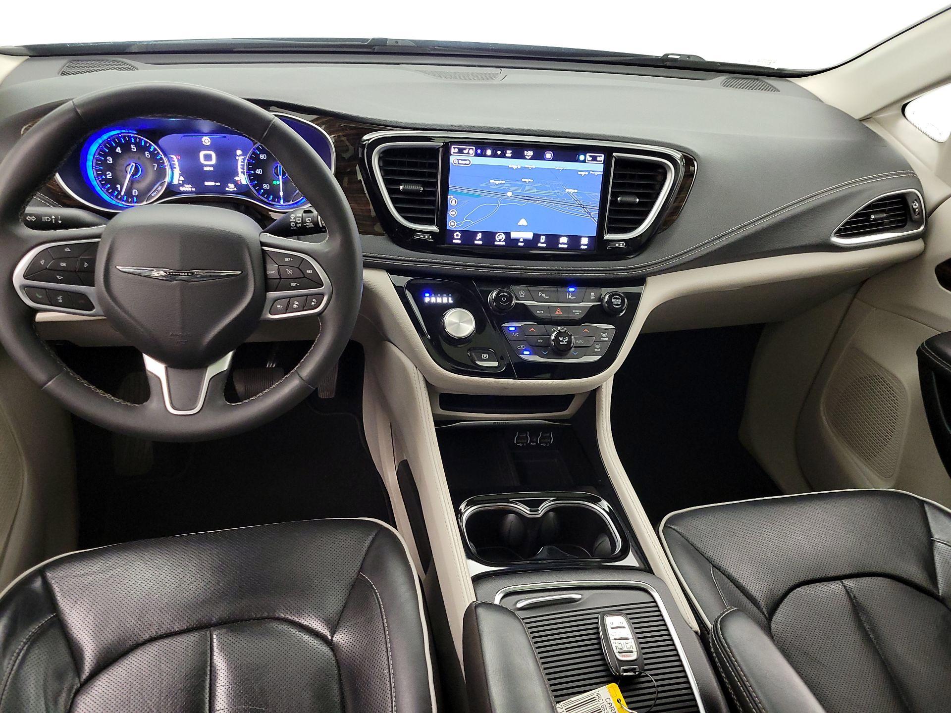 Thumbnail: 2023 Chrysler Pacifica - 9
